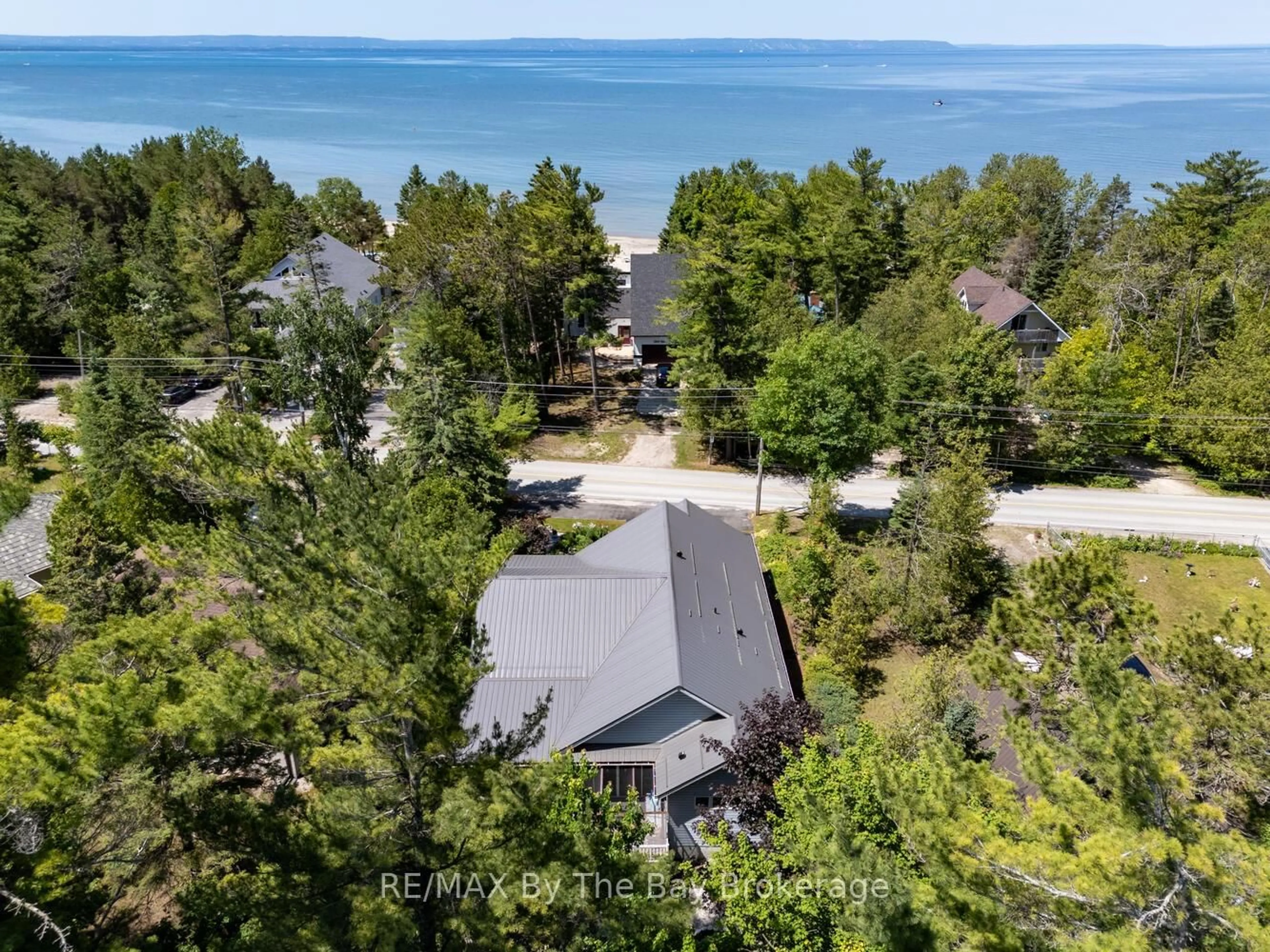 A pic from outside/outdoor area/front of a property/back of a property/a pic from drone, water/lake/river/ocean view for 1327 RIVER Rd, Wasaga Beach Ontario L9Z 2R7
