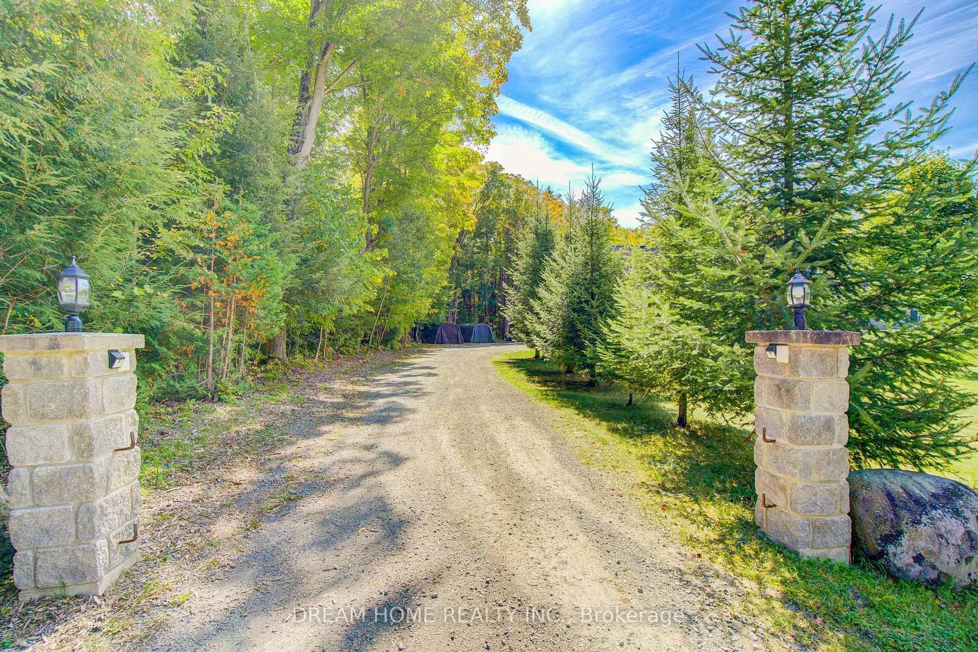 A pic from outside/outdoor area/front of a property/back of a property/a pic from drone, forest/trees view for 1119 Sajnovic Pl, Ramara Ontario L3V 0L8