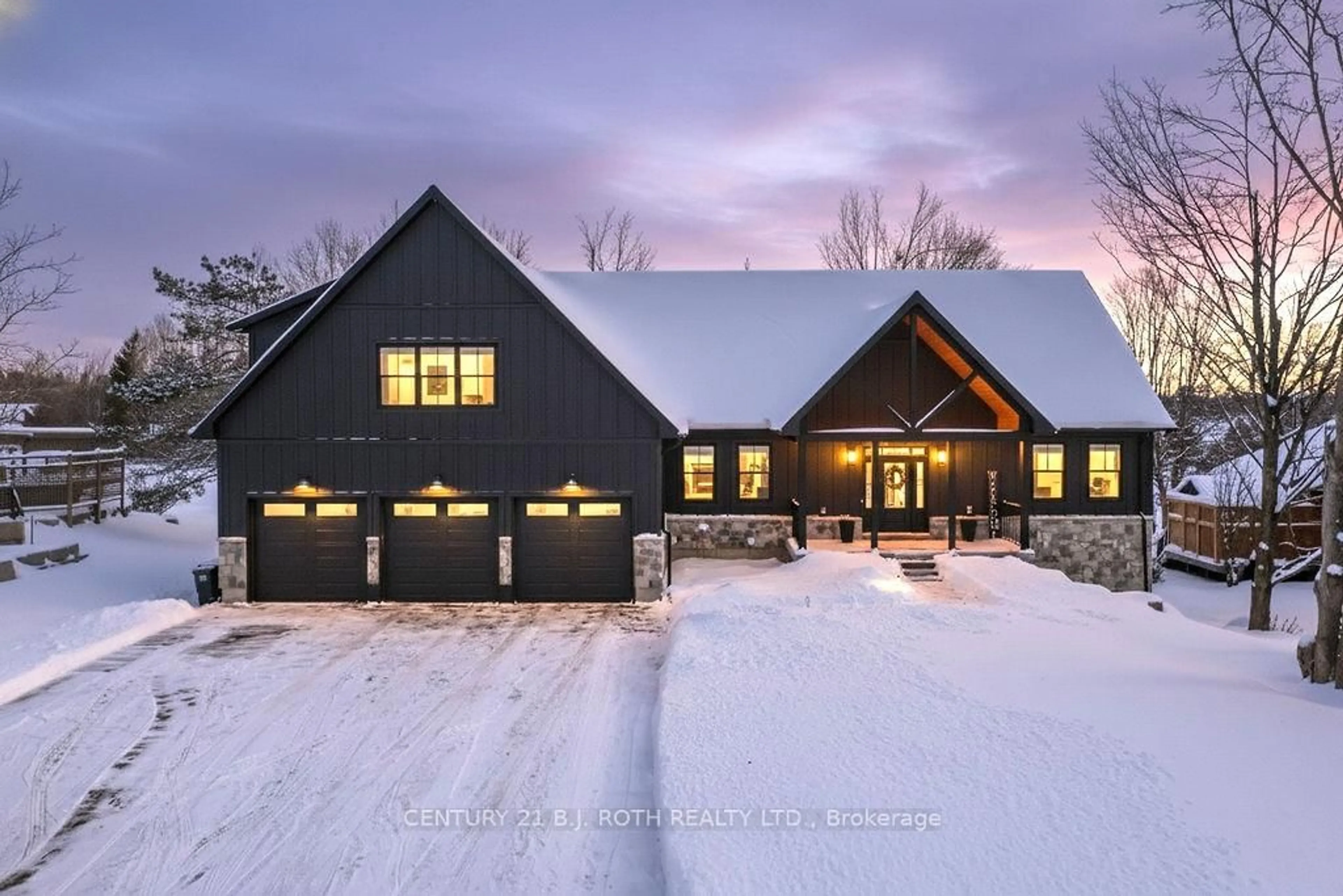 Home with brick exterior material, unknown for 63 Highland Dr, Oro-Medonte Ontario L0L 2L0