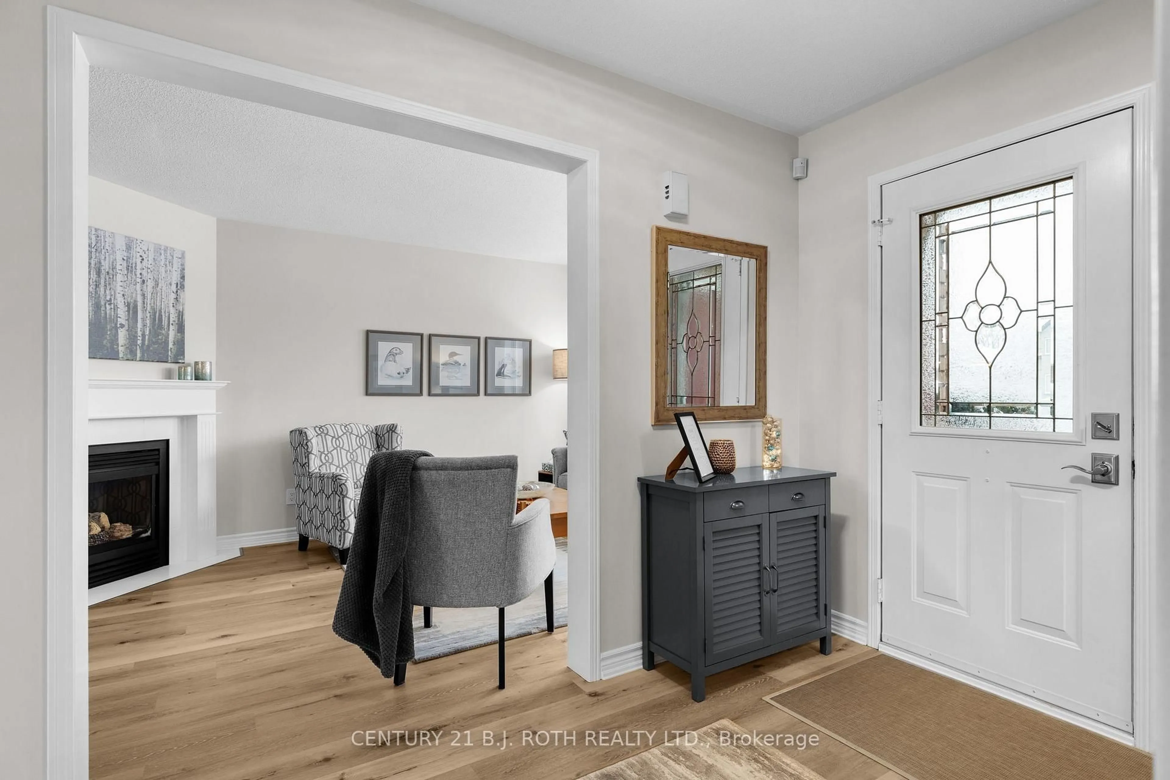 Indoor entryway for 53 BENSON Dr, Barrie Ontario L4N 7Y1