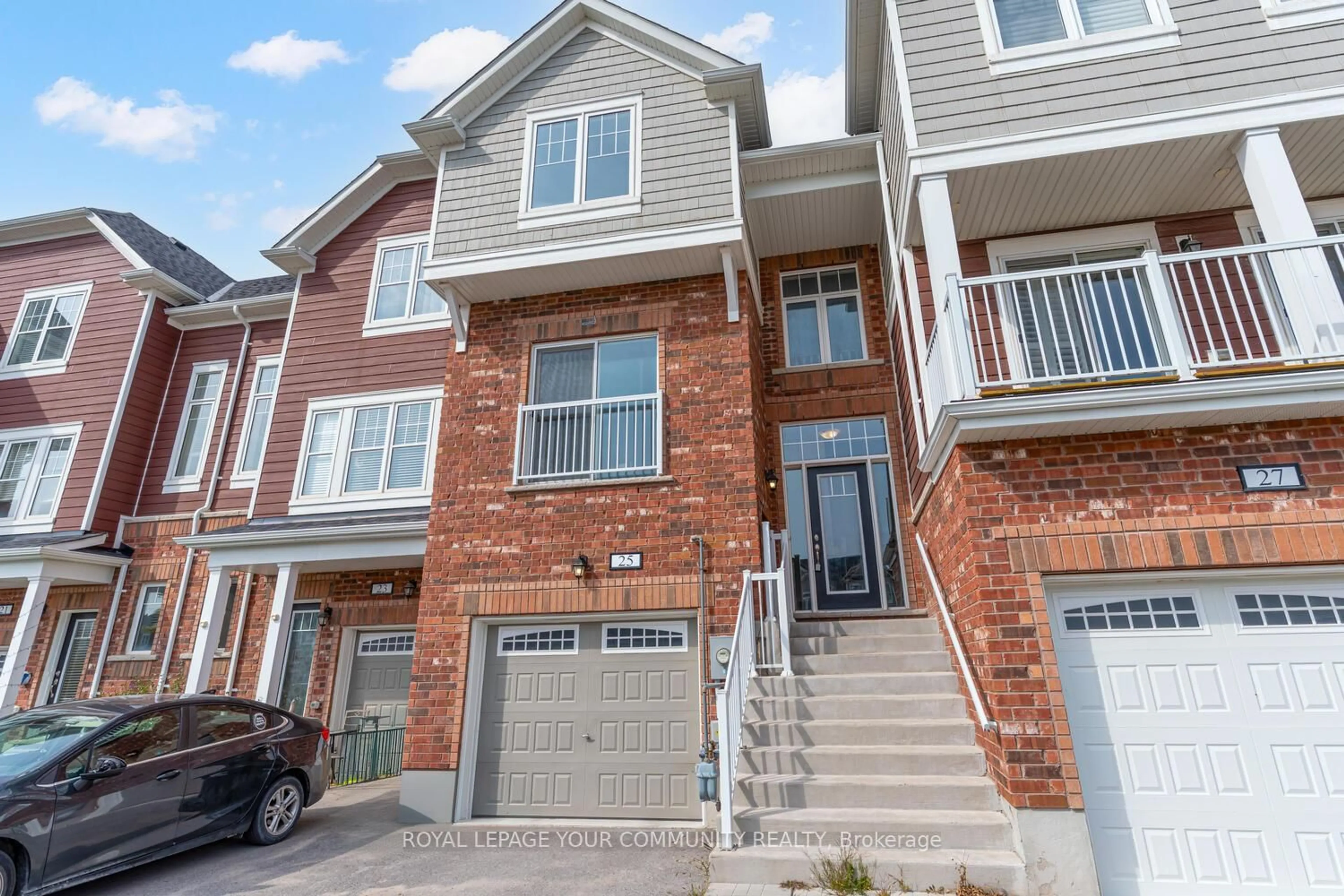 Home with brick exterior material, street for 25 Shelburne Ave, Wasaga Beach Ontario L9Z 2X2