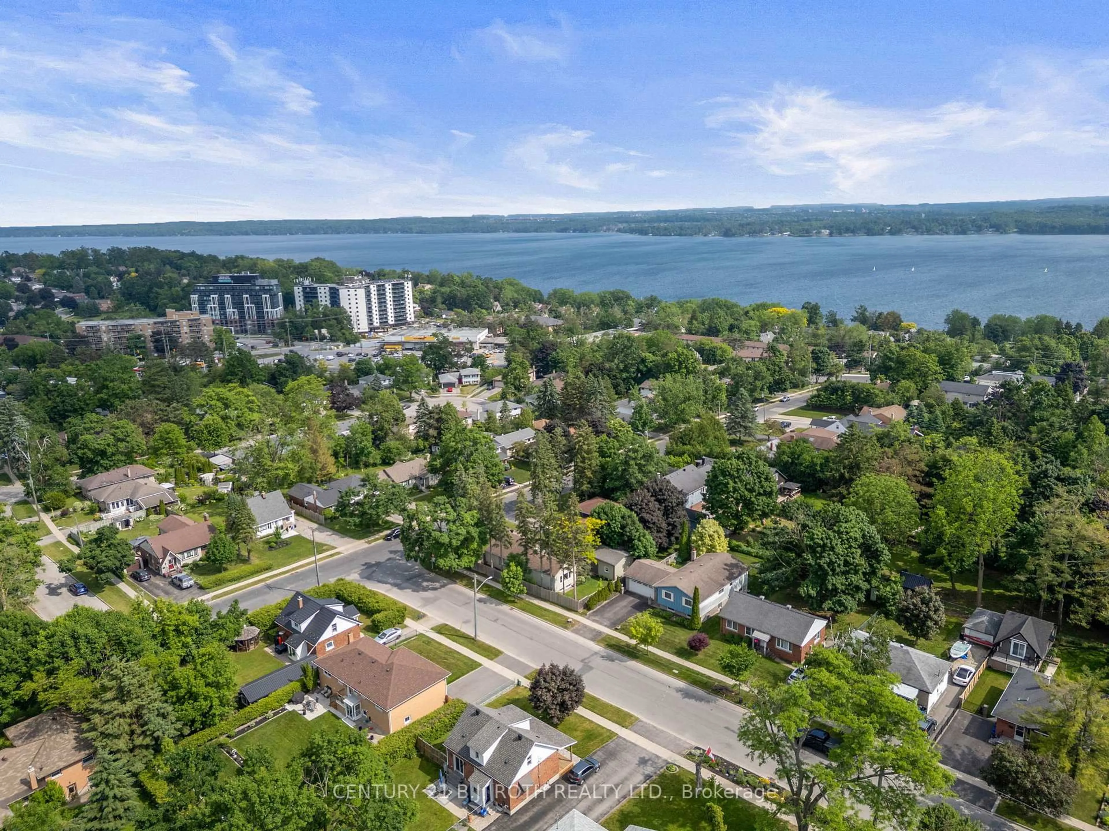 A pic from outside/outdoor area/front of a property/back of a property/a pic from drone, water/lake/river/ocean view for 88 Puget St, Barrie Ontario L4M 4N4