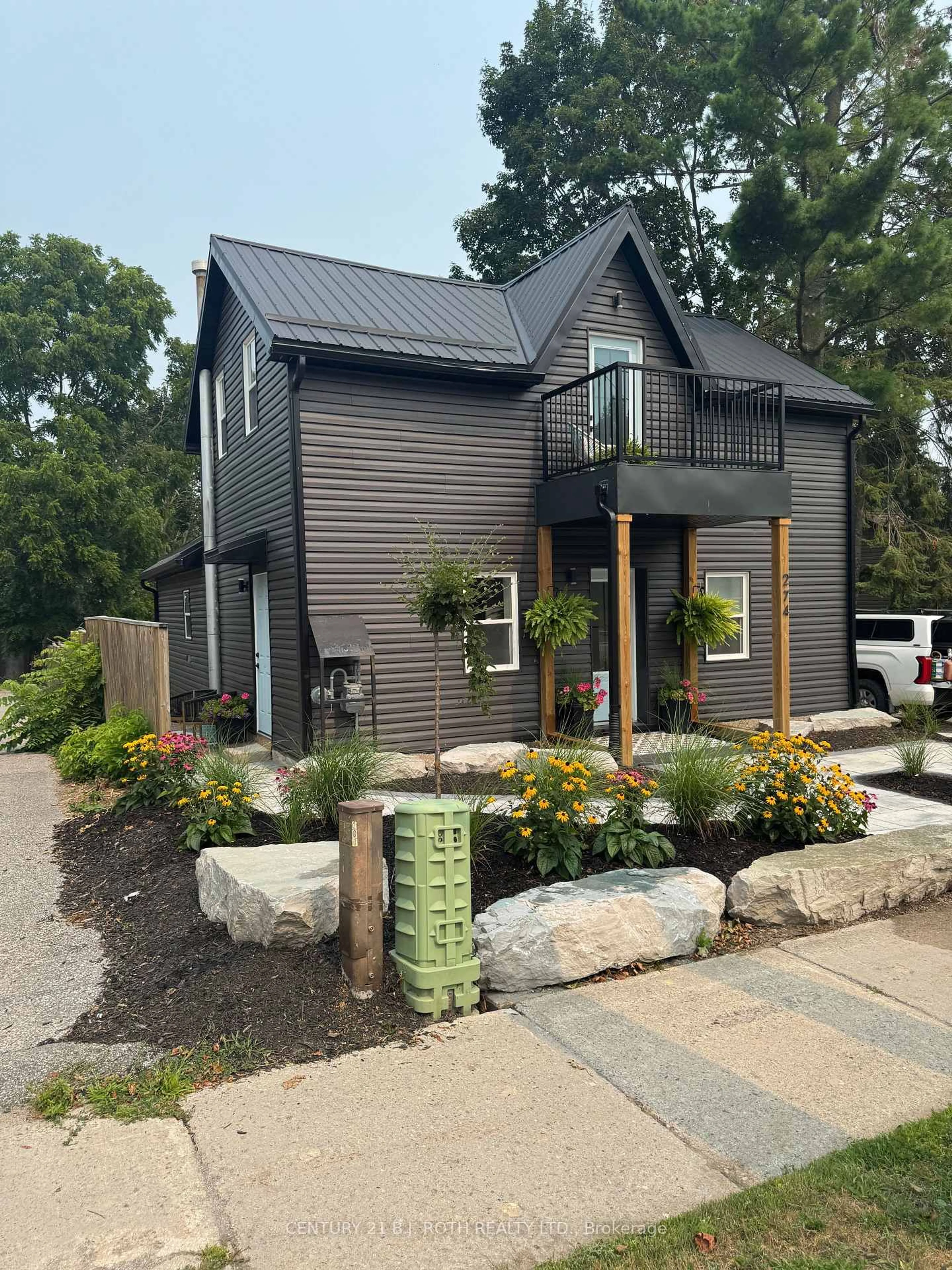 Home with brick exterior material, street for 274 Mississaga St, Orillia Ontario L3V 3B8