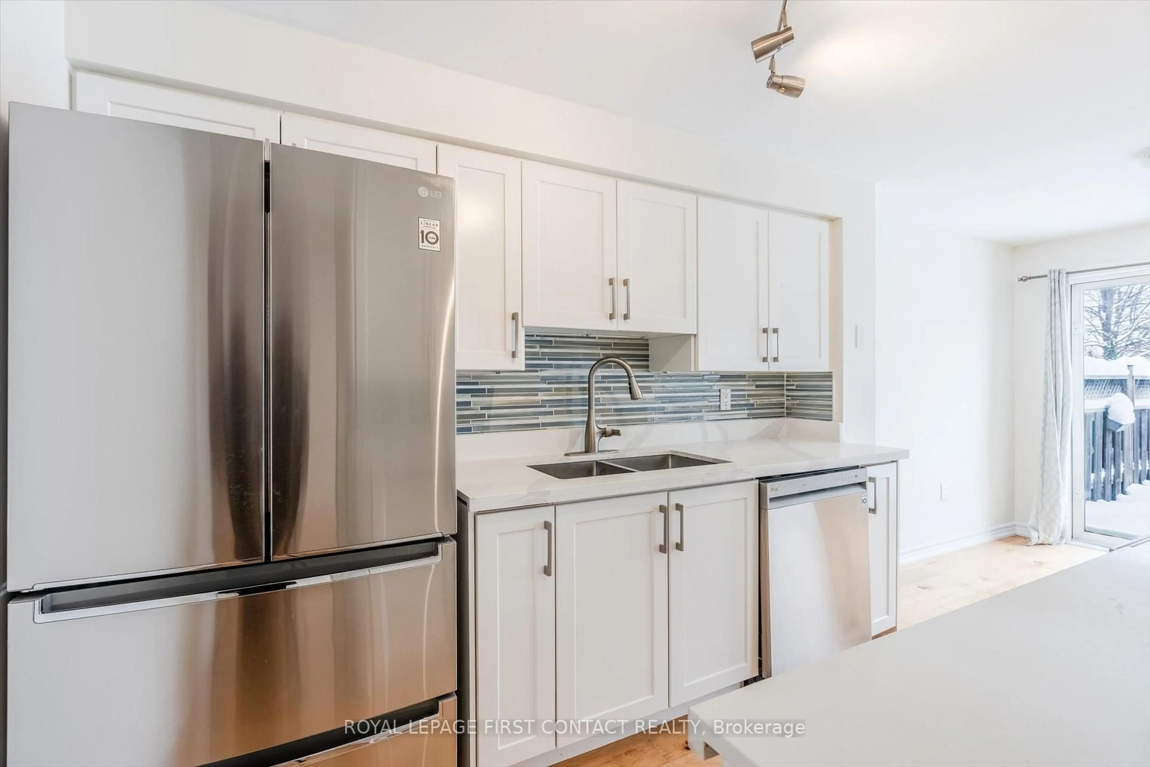 Standard kitchen, unknown for 269 Dunsmore Lane, Barrie Ontario L4M 7A7