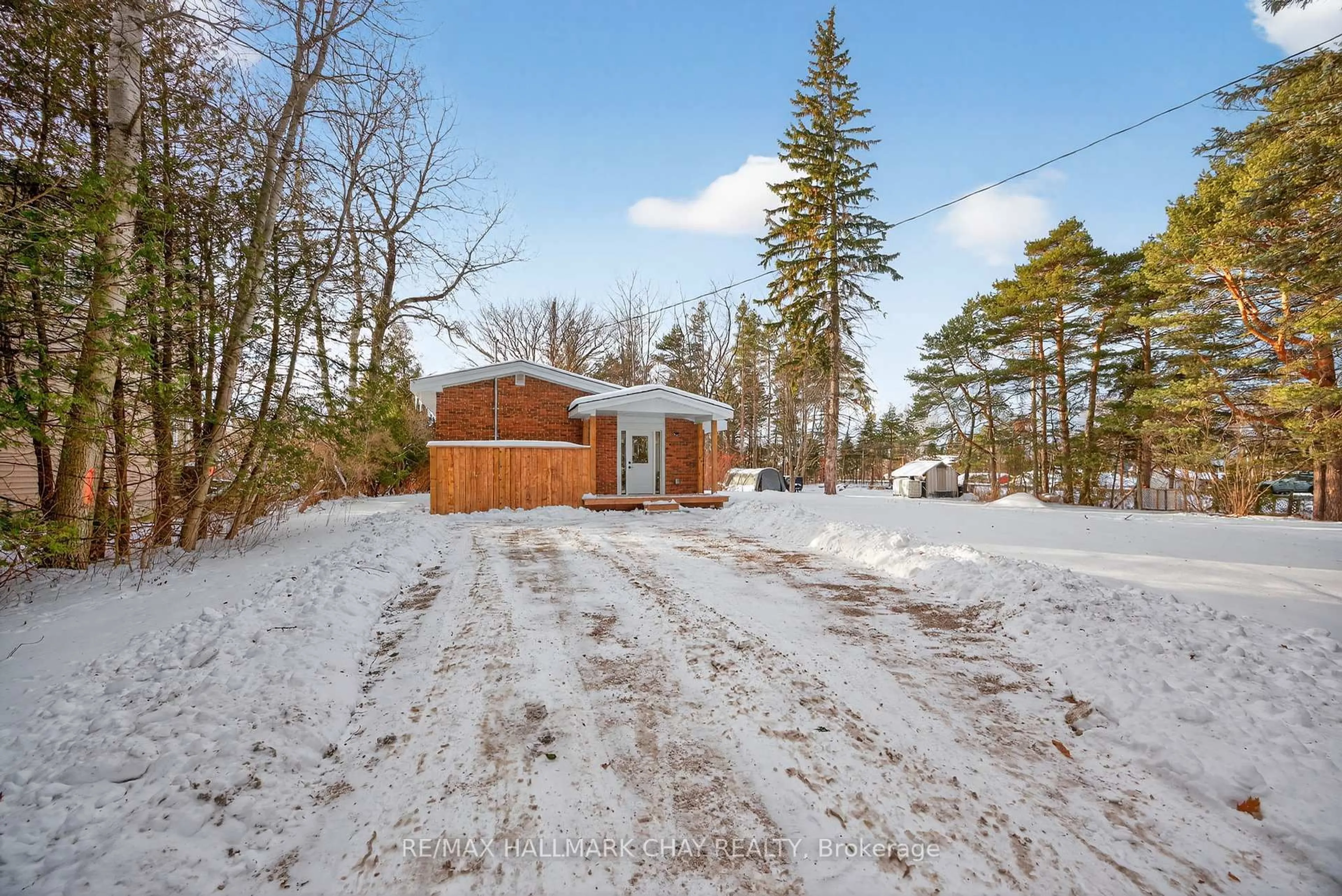 Shed for 8717 Beachwood Rd, Wasaga Beach Ontario L9Z 2G5