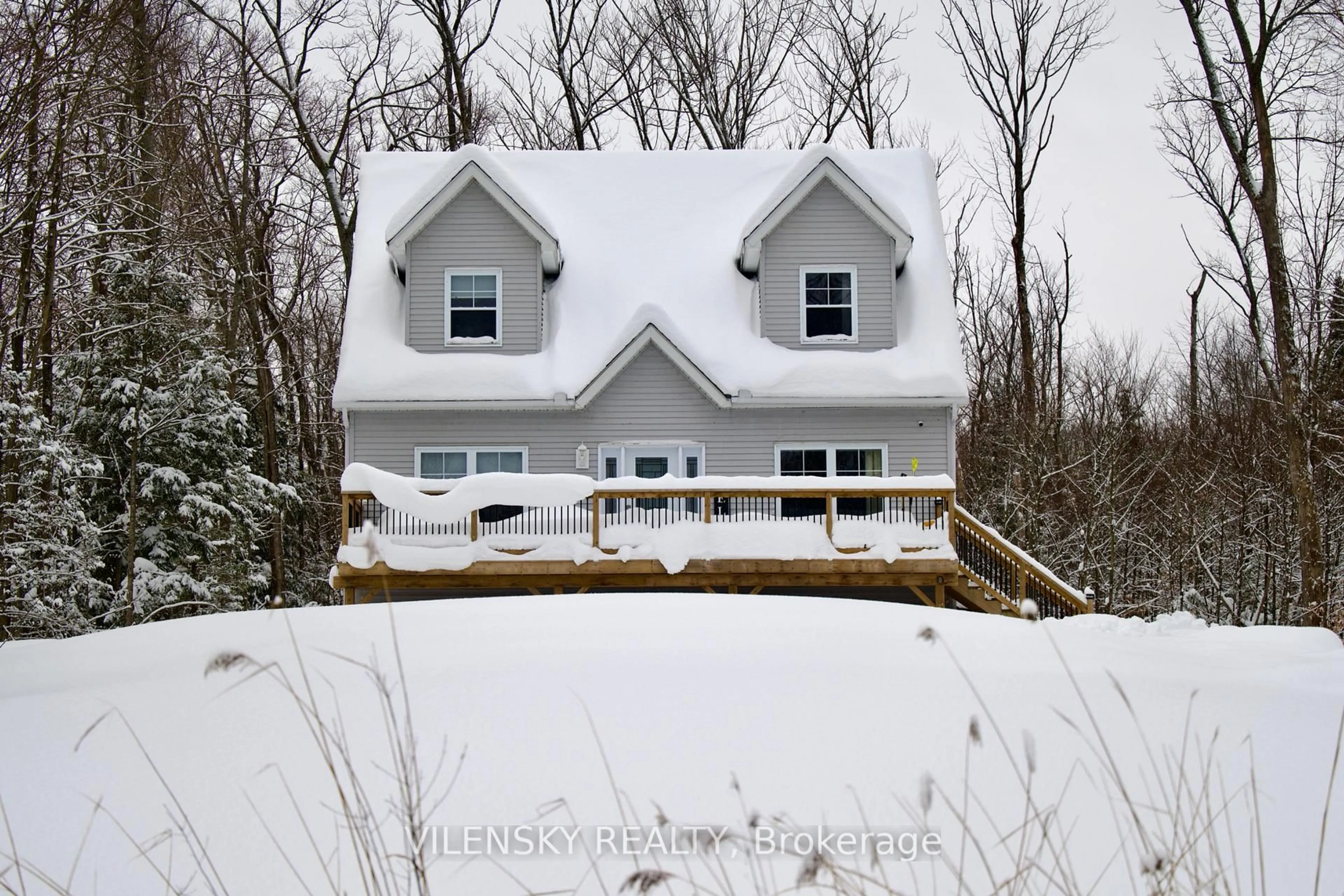 Home with vinyl exterior material, unknown for 1728 CHAMPLAIN Rd, Tiny Ontario L9M 0C1