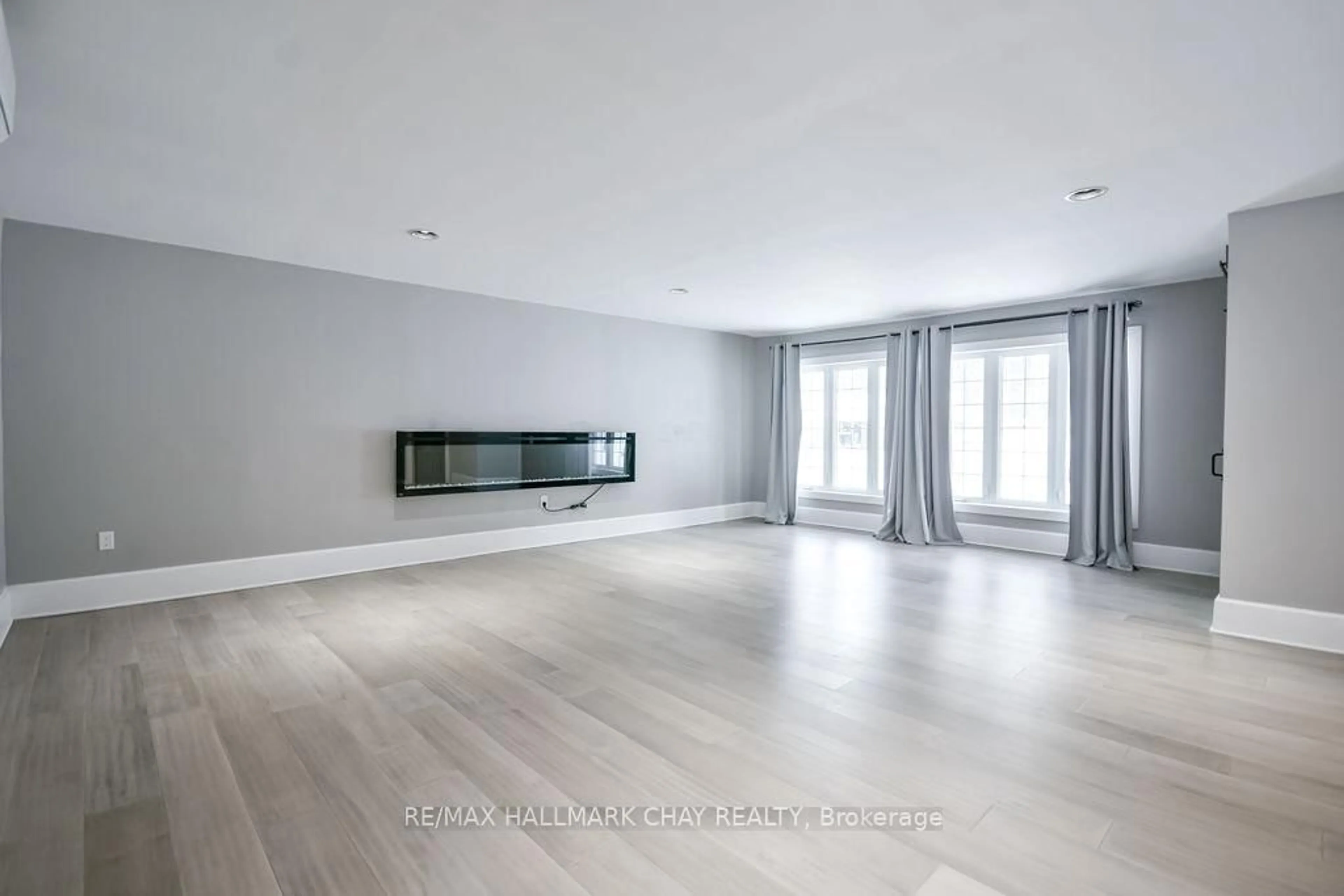 A pic of a room for 1 Pine Spring Rd, Oro-Medonte Ontario L4M 4Y8