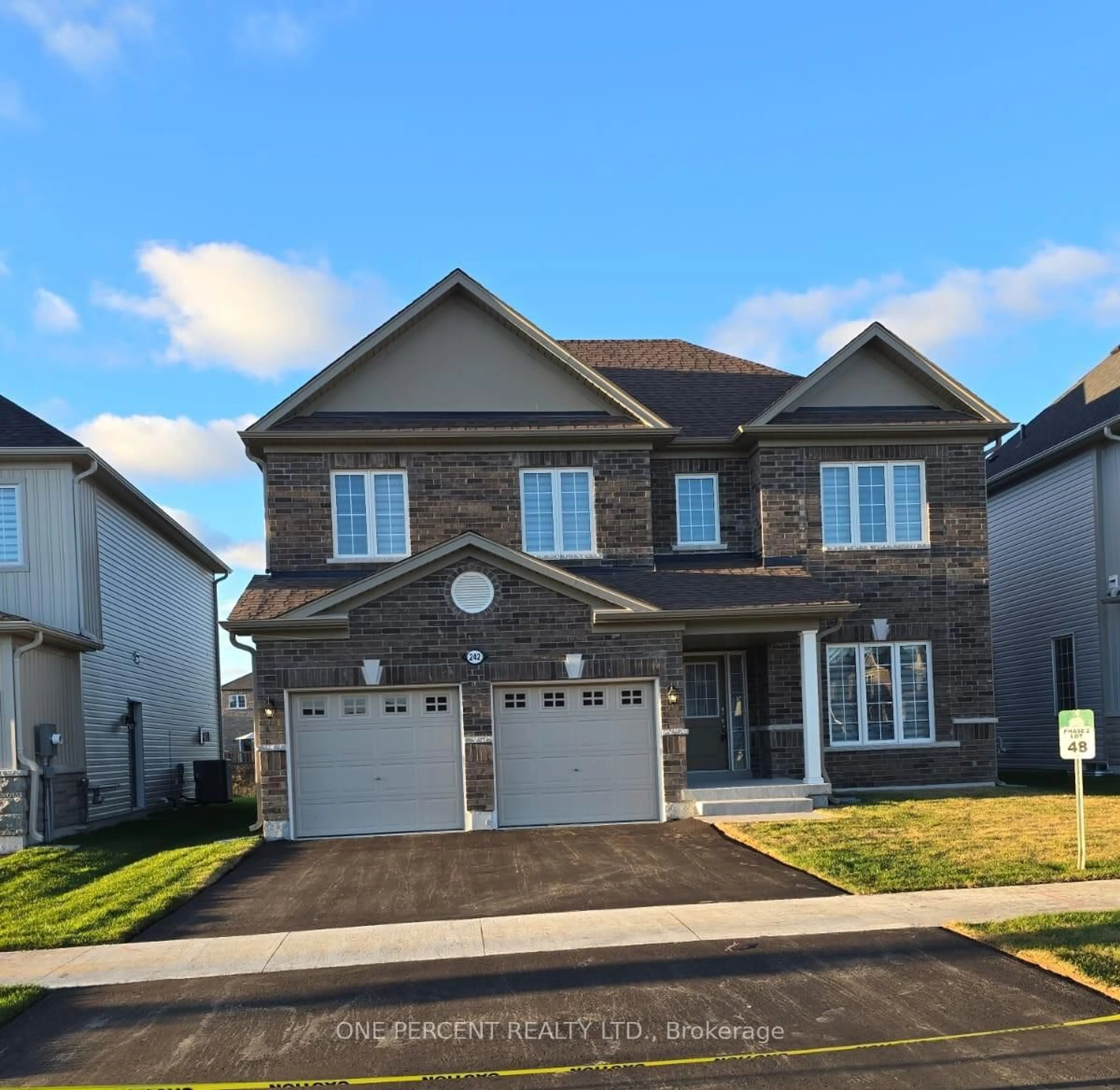 Home with vinyl exterior material, street for 242 Springfield Cres, Clearview Ontario L0M 1S0