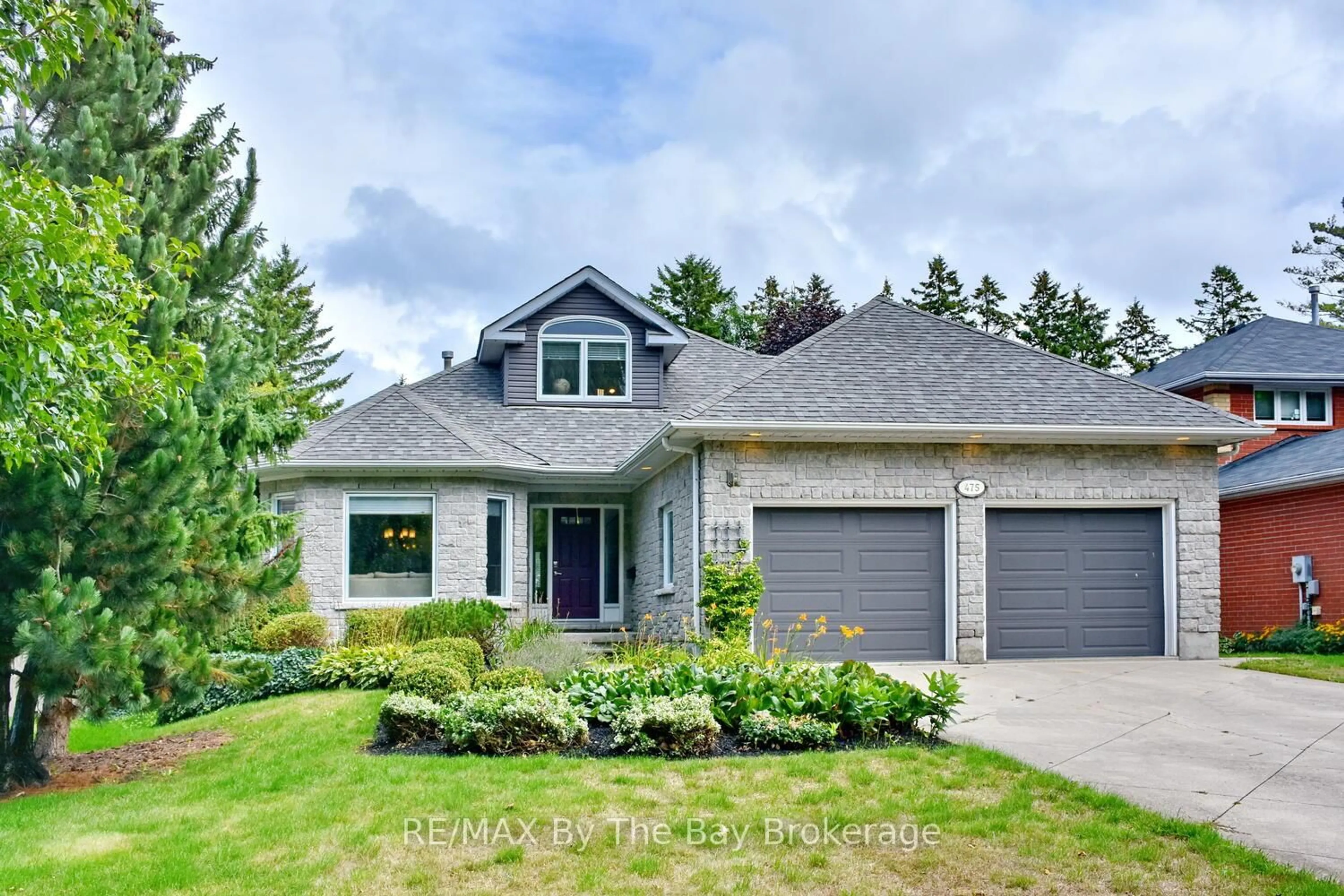 Home with brick exterior material, street for 475 Minnesota St, Collingwood Ontario L9Y 3S6