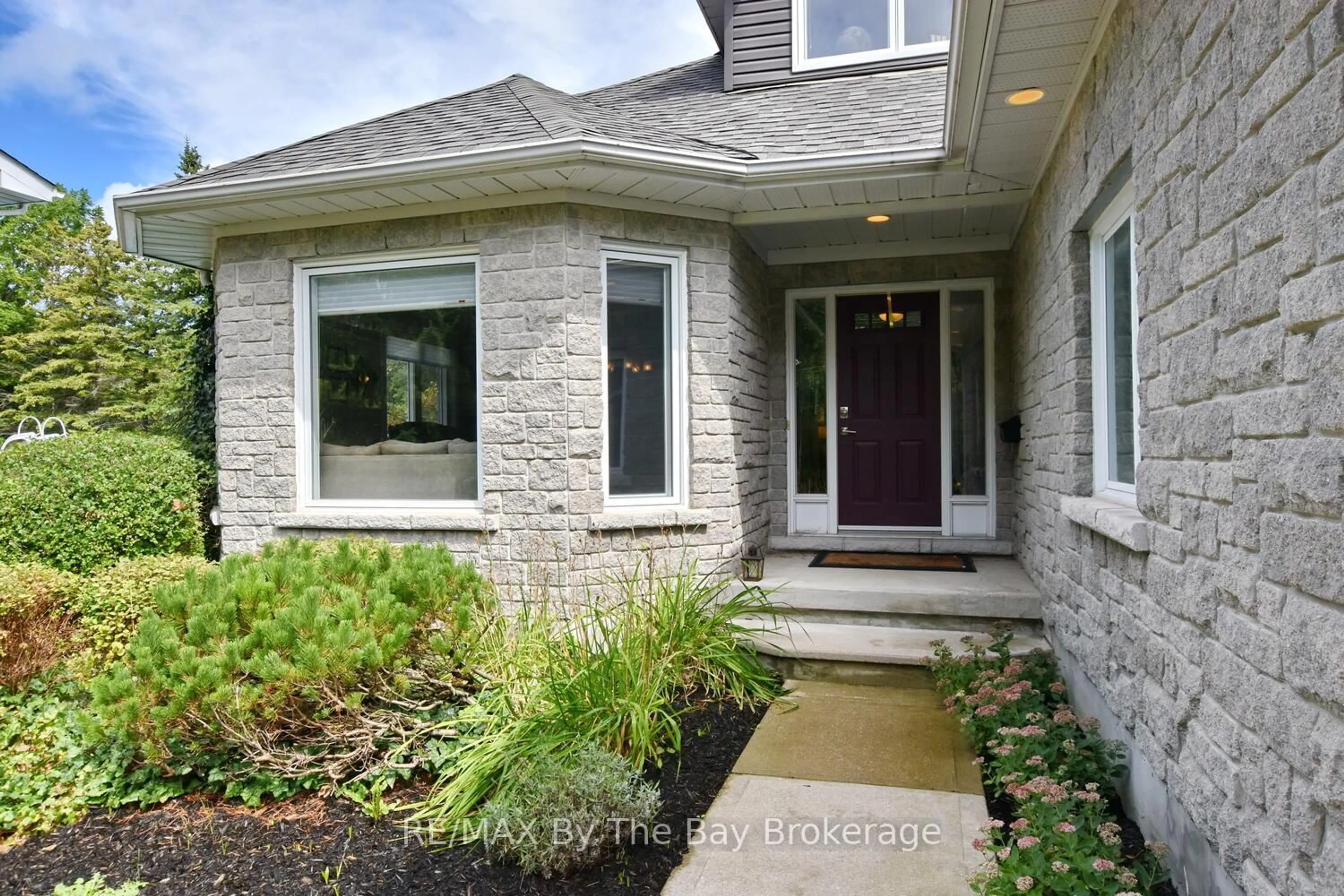 Home with brick exterior material, street for 475 Minnesota St, Collingwood Ontario L9Y 3S6