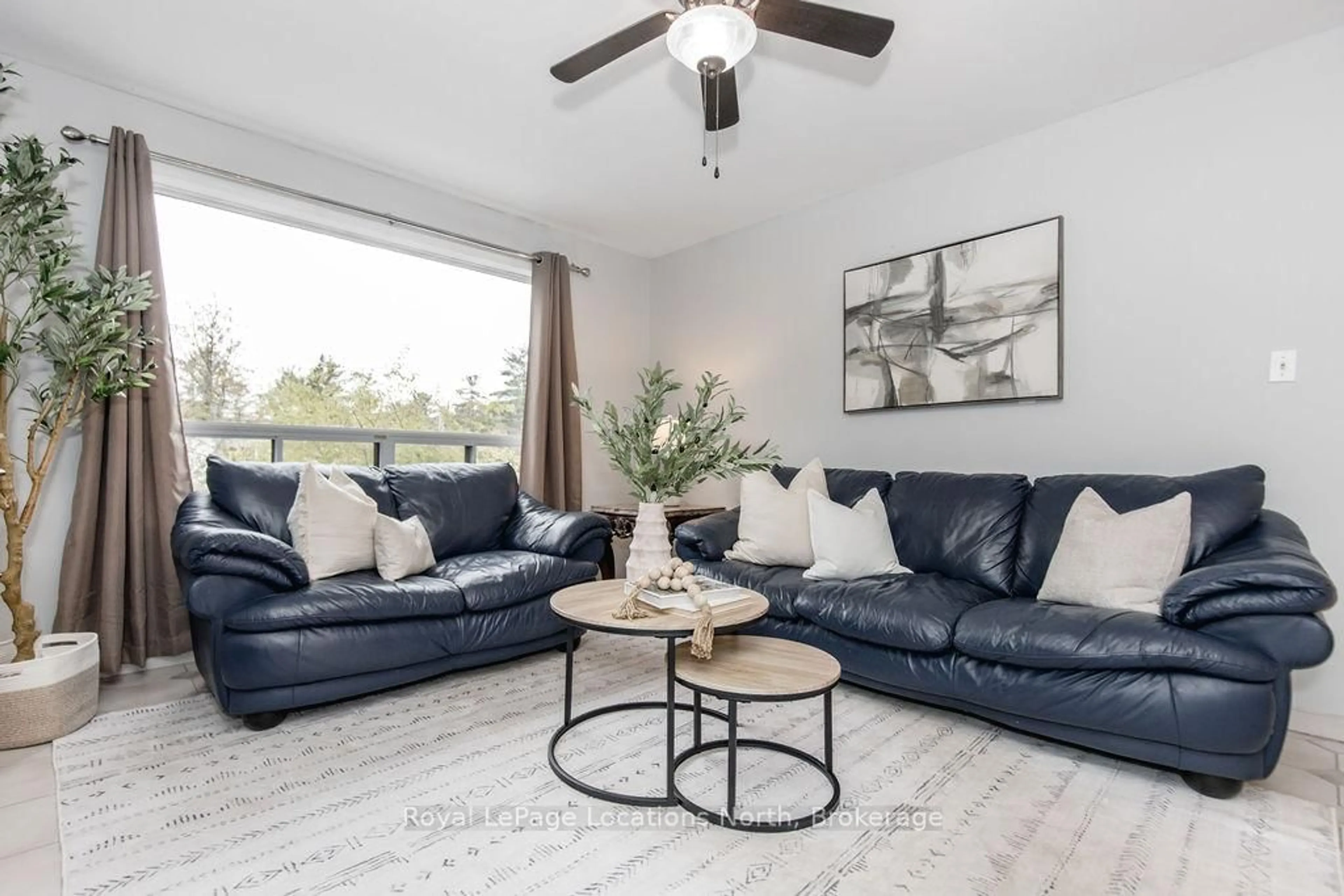 Living room with furniture, unknown for 3 51st St, Wasaga Beach Ontario L9Z 1X5