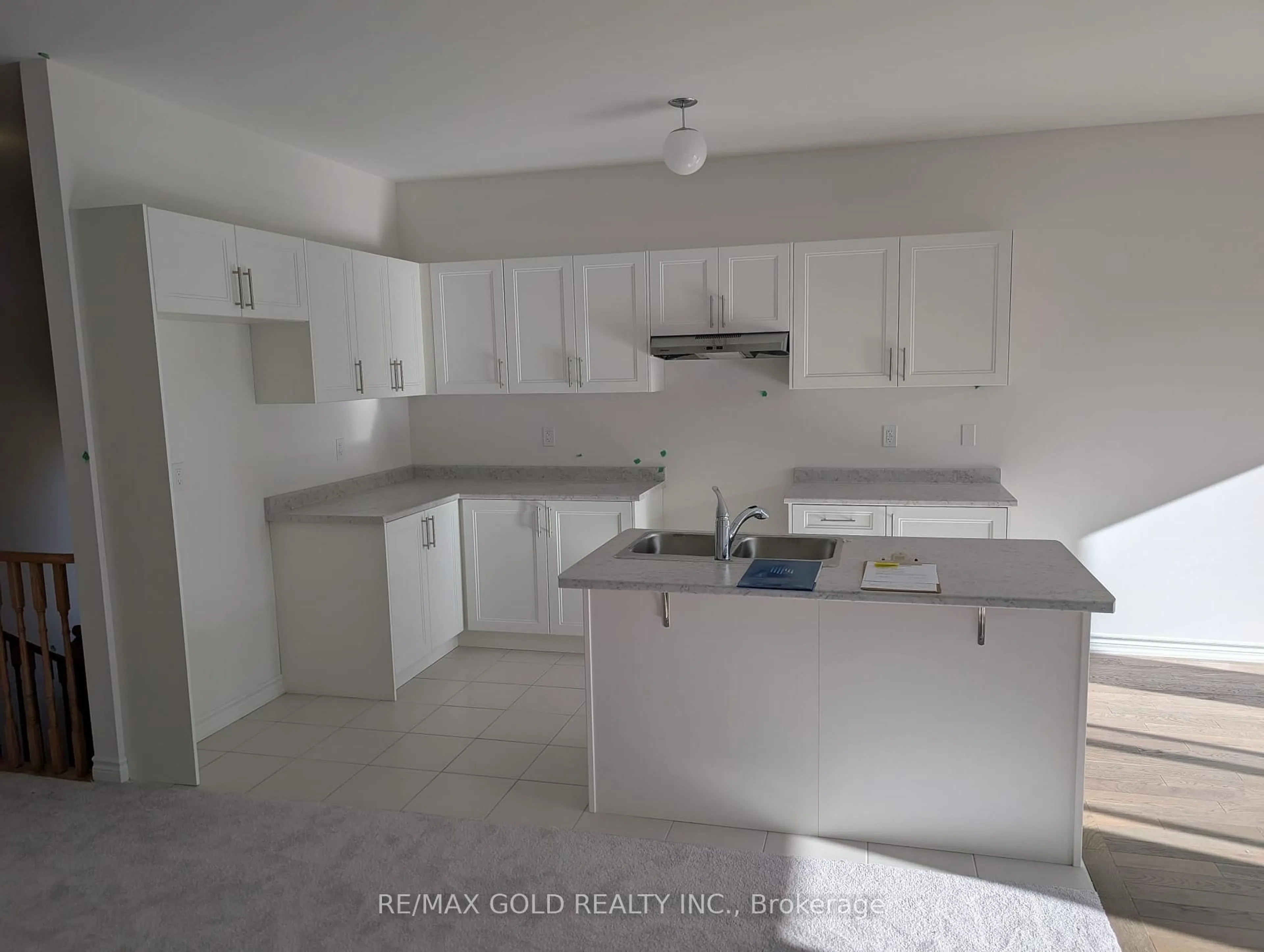 Standard kitchen, unknown for 251 Wilcox Dr, Clearview Ontario L0M 1S0