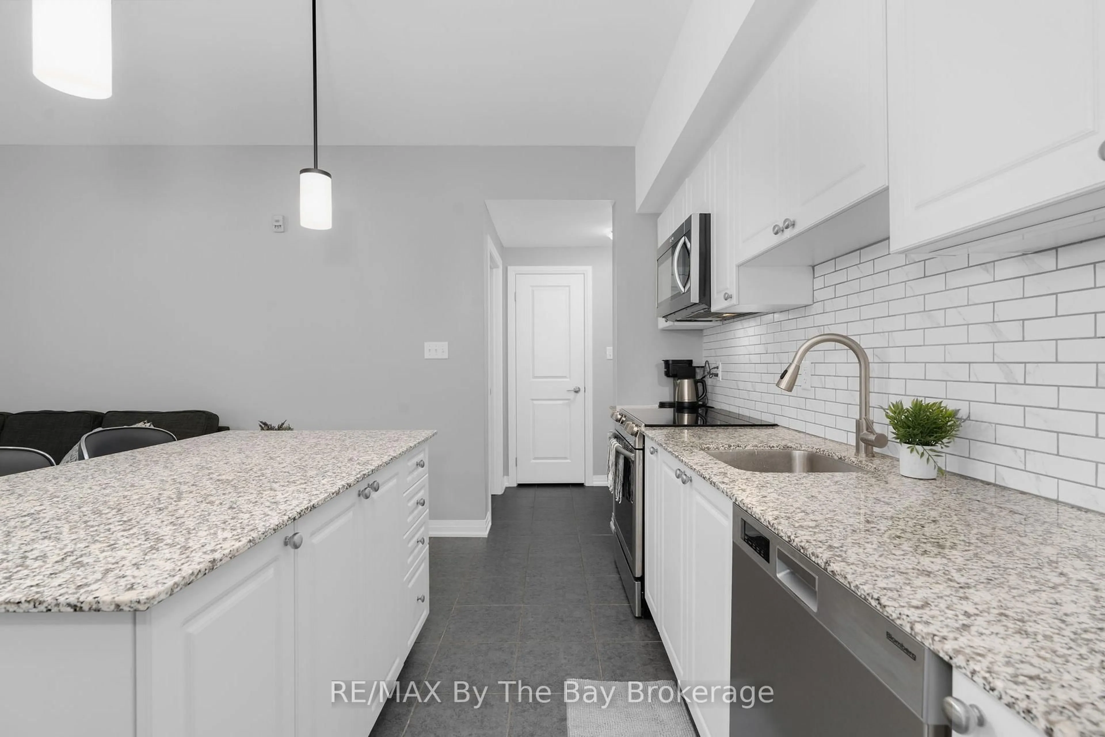 Open concept kitchen, ceramic/tile floor for 300 ESSA Rd #309, Barrie Ontario L9J 0B9