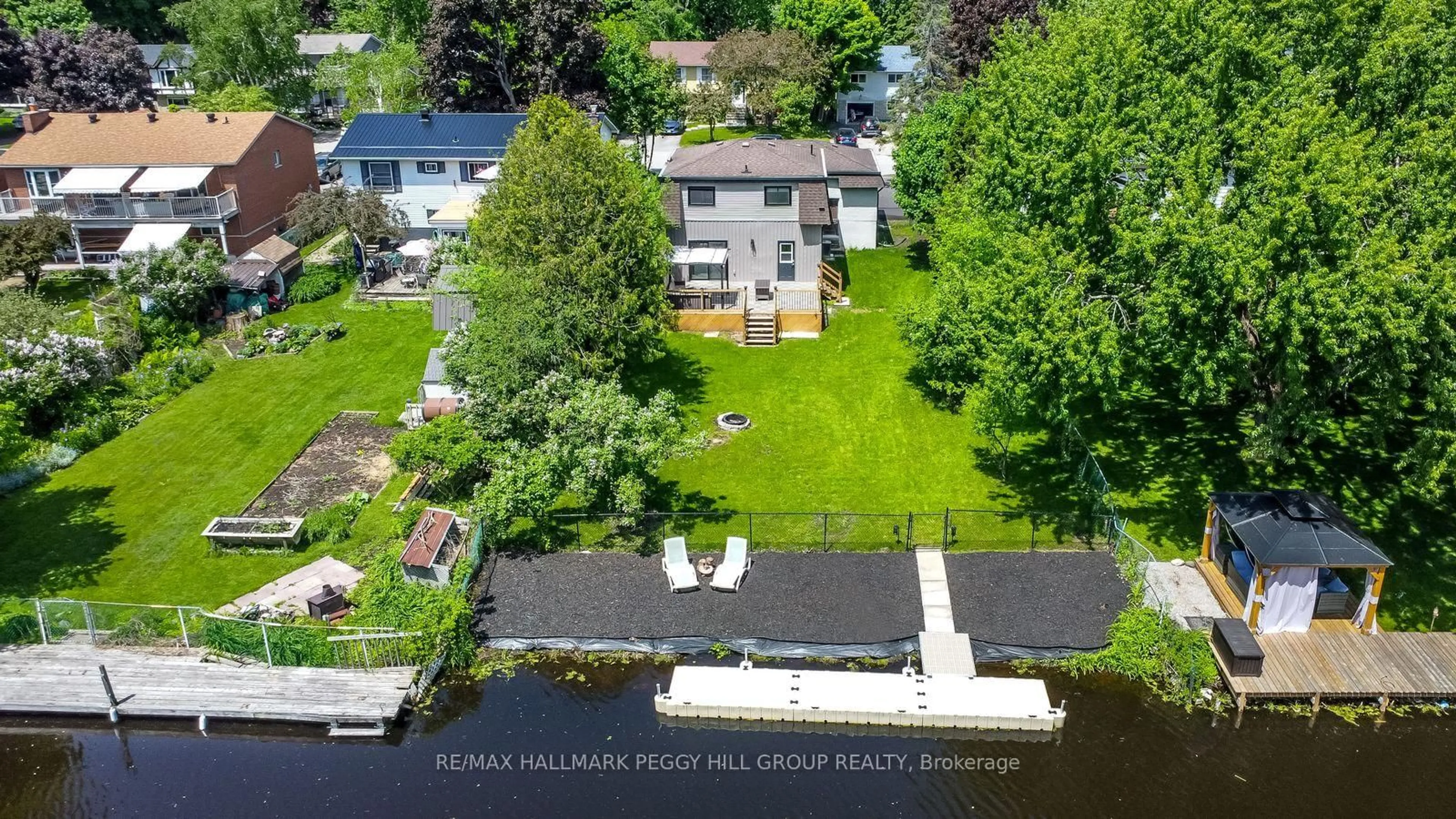 A pic from outside/outdoor area/front of a property/back of a property/a pic from drone, water/lake/river/ocean view for 59 Lankin Blvd, Orillia Ontario L3V 6T1