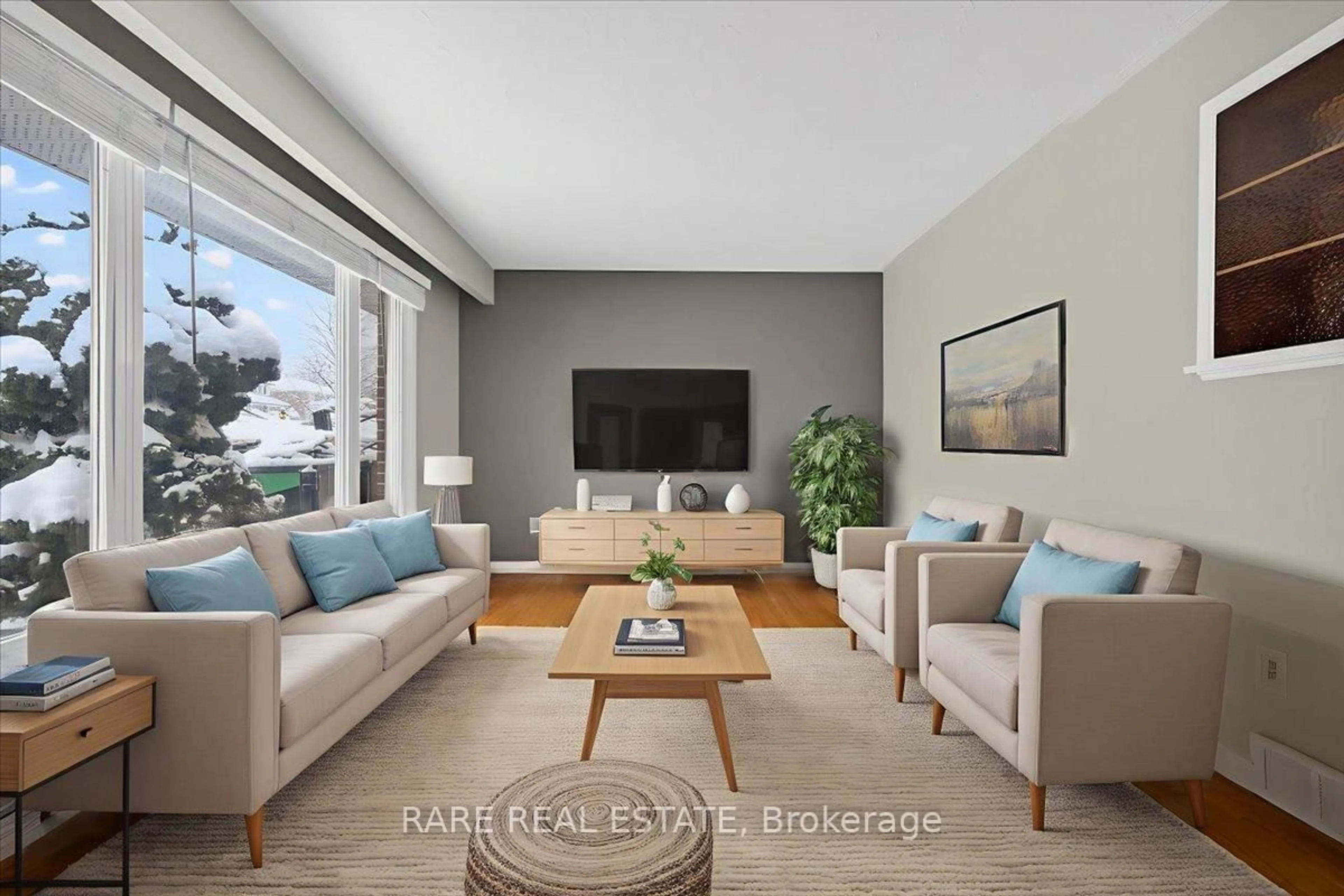 Living room with furniture, unknown for 24 Lay St, Barrie Ontario L4M 4A7