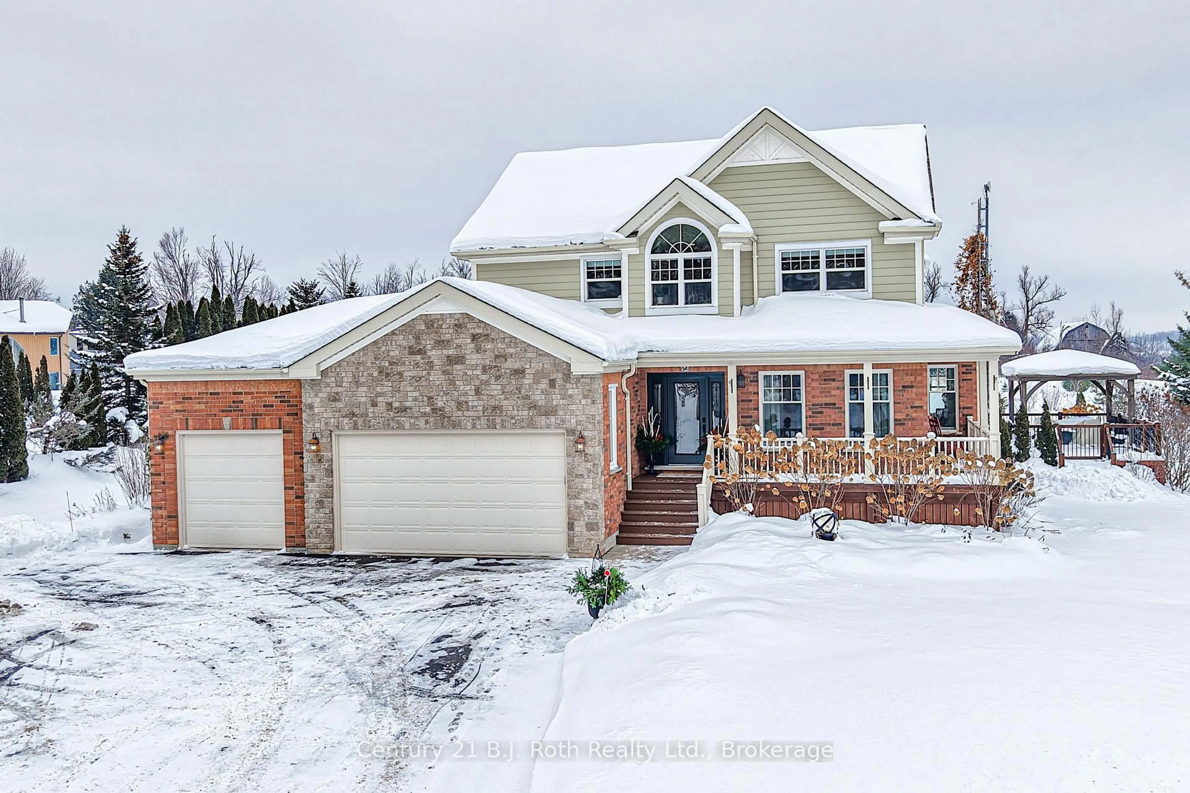 Home with brick exterior material, street for 3255 10 Line, Oro-Medonte Ontario L0L 1T0