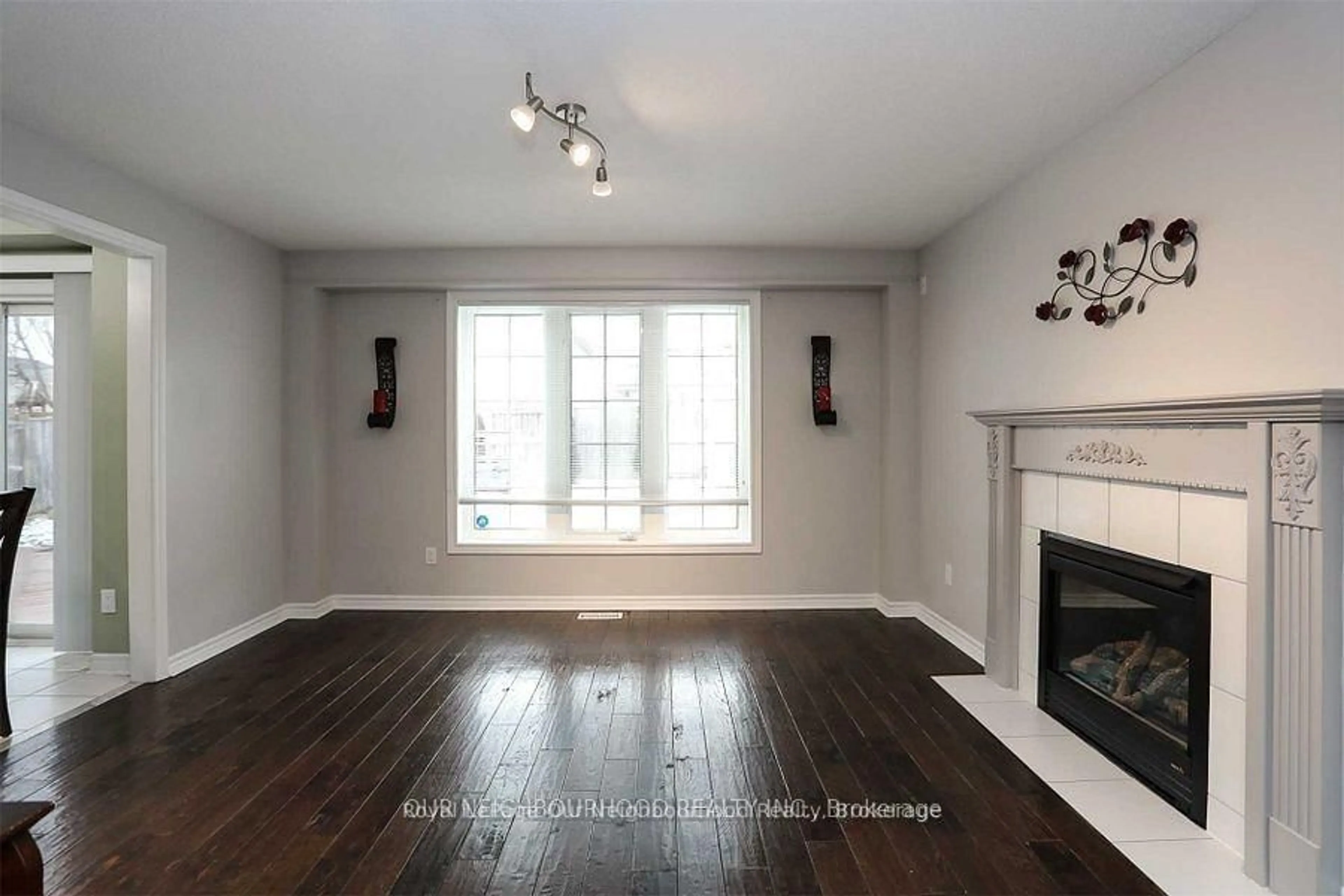 A pic of a room for 83 Cloughley Dr, Barrie Ontario L4N 9T8