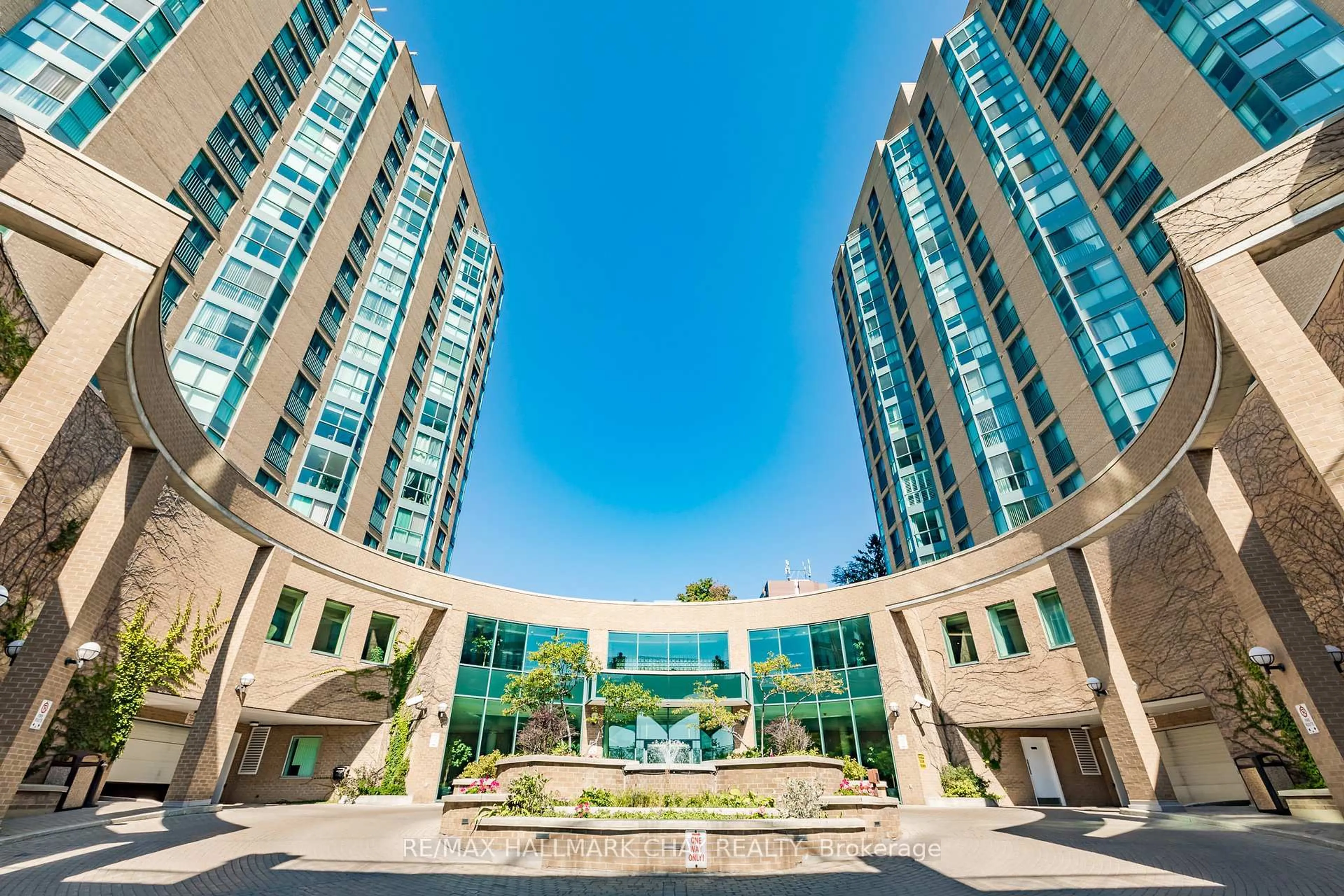 Indoor foyer for 150 Dunlop St #1404, Barrie Ontario L4M 6H1