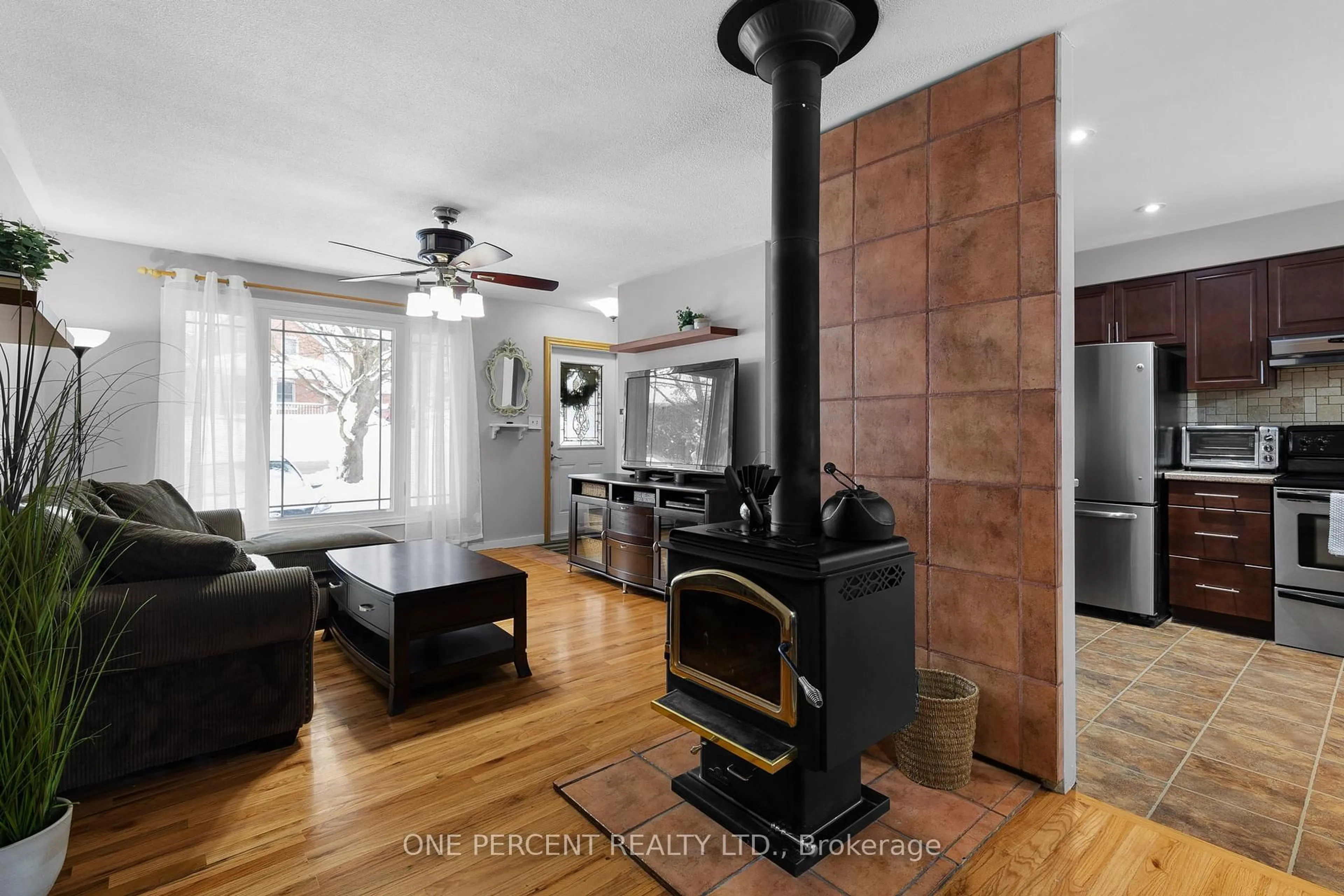 Unknown for 268 MISSISSAGA St, Orillia Ontario L3V 3B8