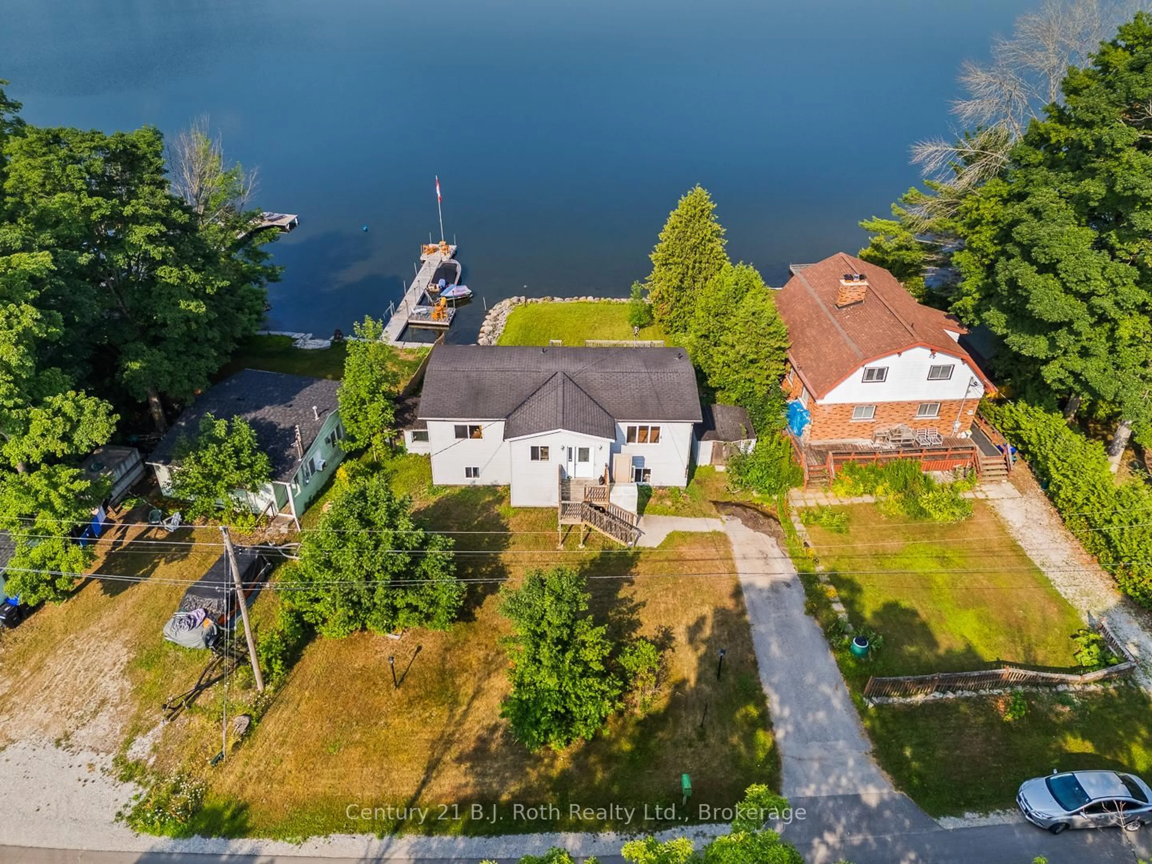 A pic from outside/outdoor area/front of a property/back of a property/a pic from drone, water/lake/river/ocean view for 3338 Cox Dr, Severn Ontario L0K 2B0