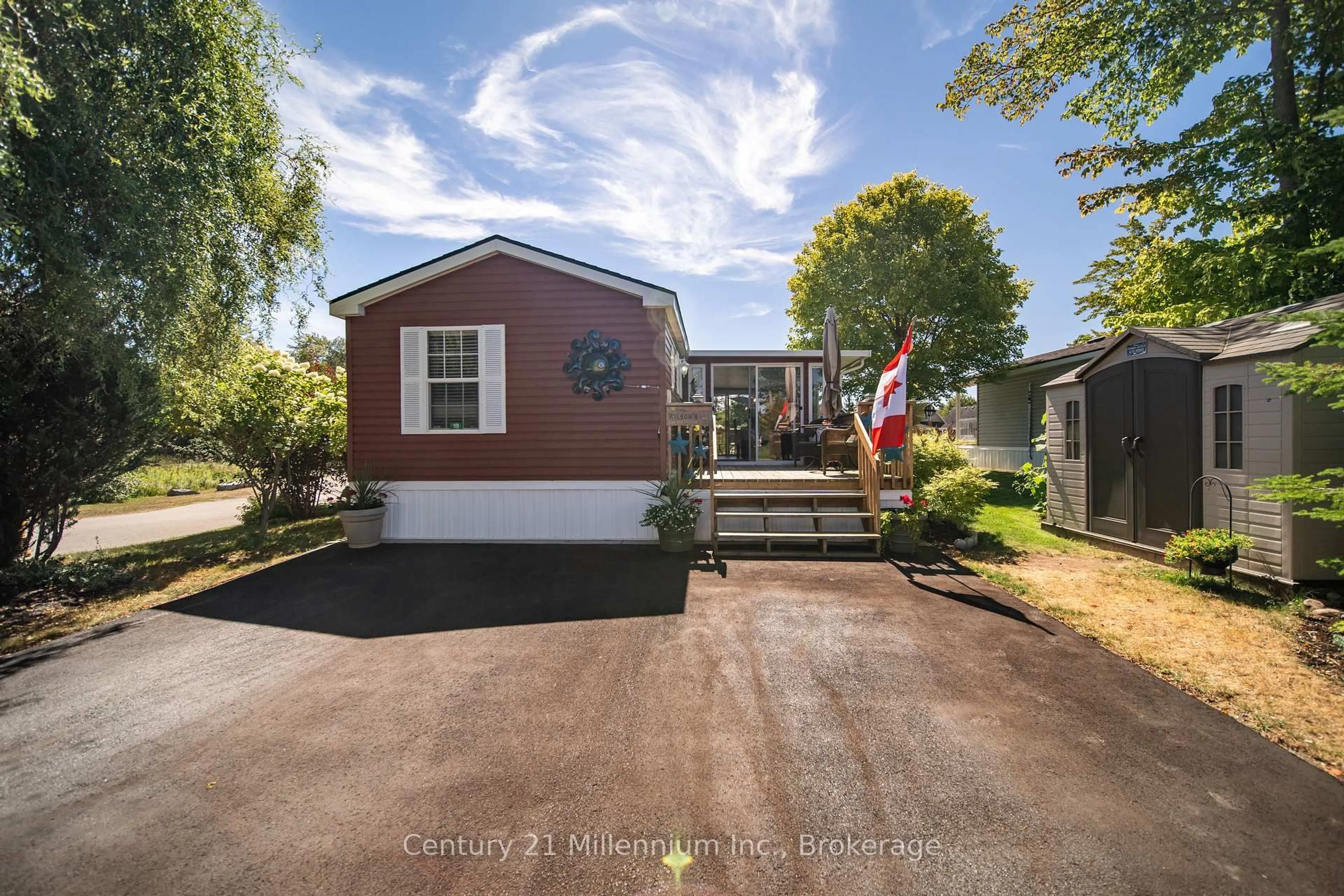 A pic from outside/outdoor area/front of a property/back of a property/a pic from drone, street for 19 White Pines Tr, Wasaga Beach Ontario L9Z 1X7