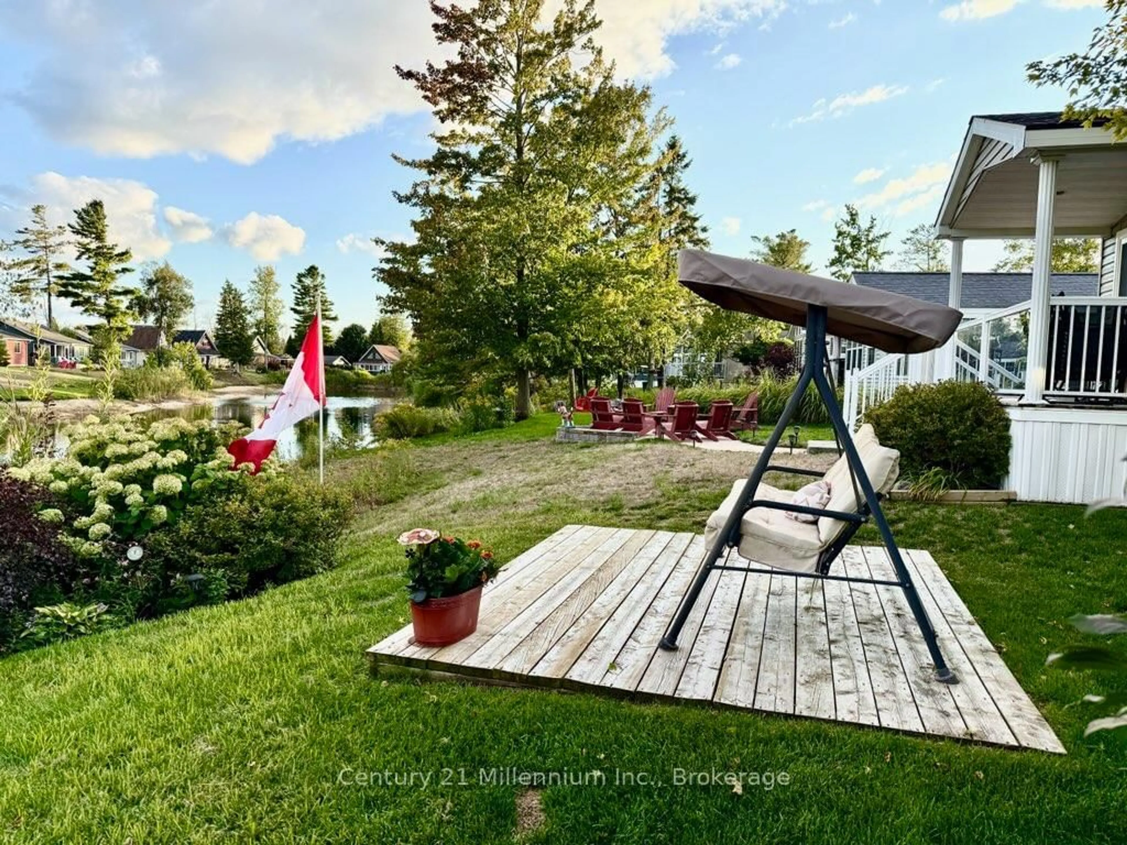 Patio, mountain view for 19 White Pines Tr, Wasaga Beach Ontario L9Z 1X7