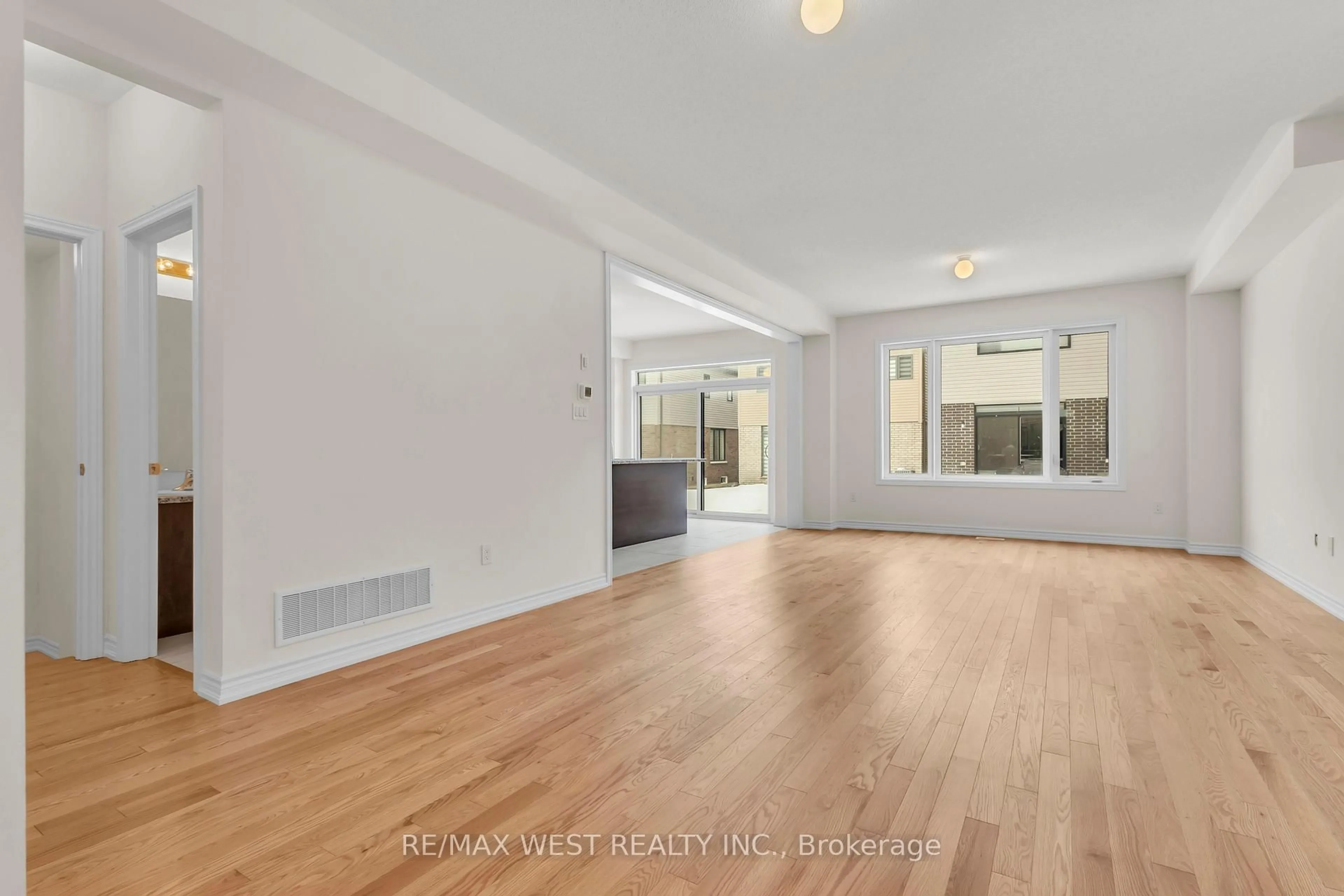 A pic of a room for 195 Terry Fox Dr, Barrie Ontario L9J 0C4