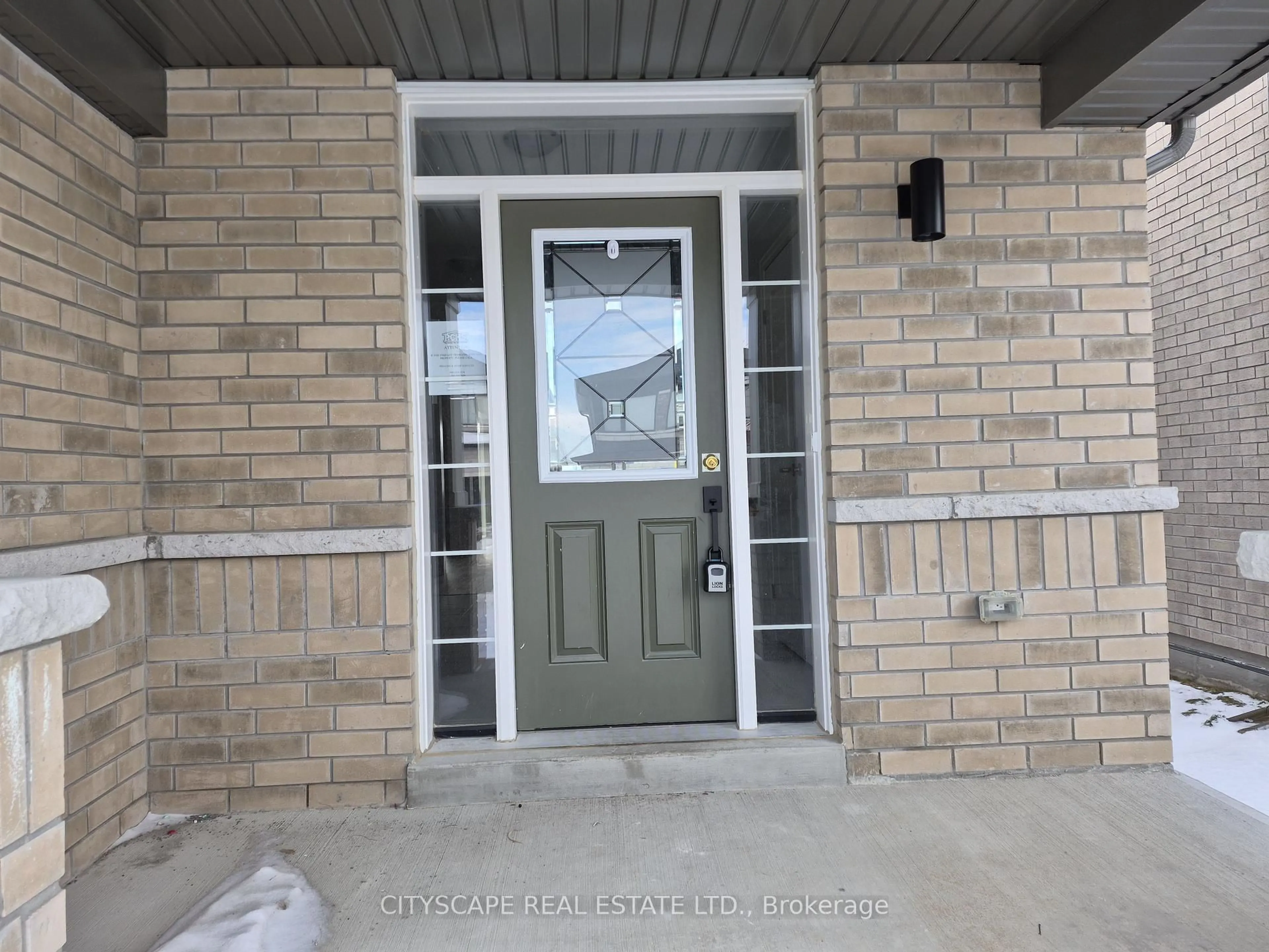 Indoor entryway for 19 Rosanne Circ, Wasaga Beach Ontario L9Z 0N4