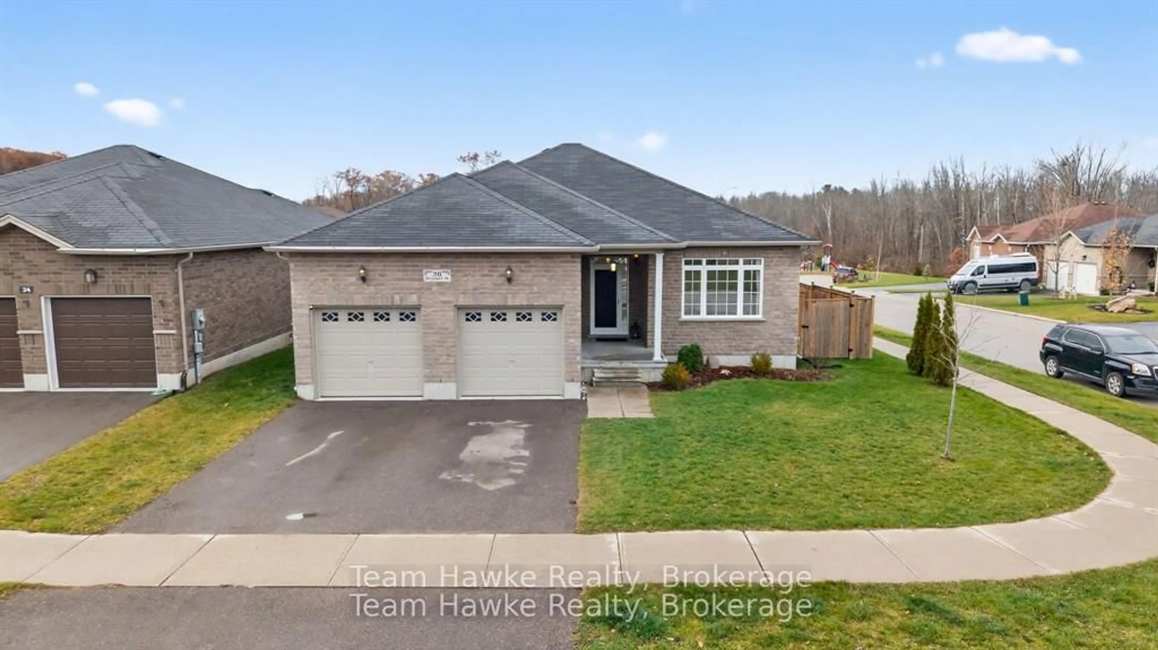 A pic from outside/outdoor area/front of a property/back of a property/a pic from drone, street for 26 Sheppard Dr, Tay Ontario L0K 2A0