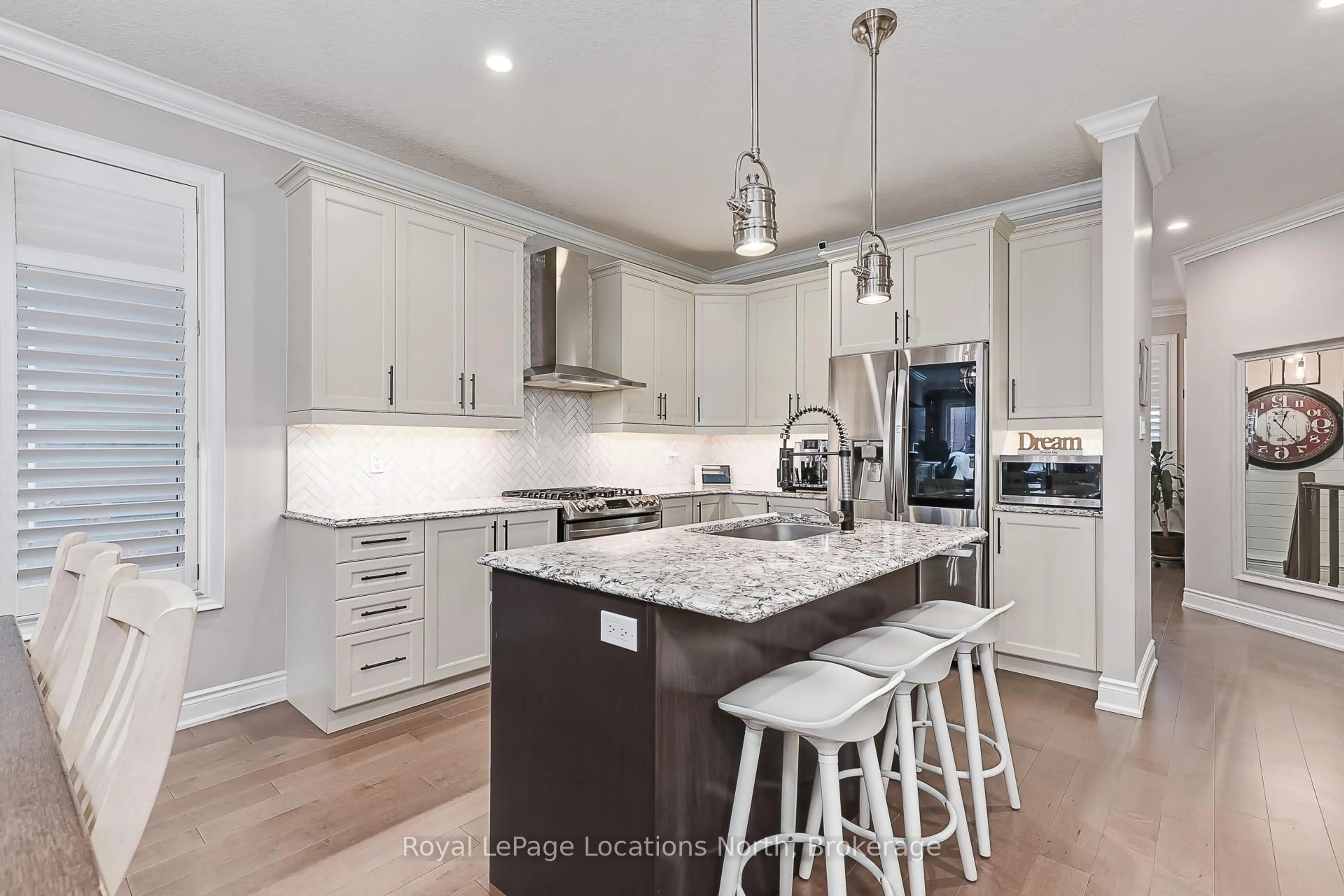 Open concept kitchen, unknown for 186 Findlay Dr, Collingwood Ontario L9Y 0Z2