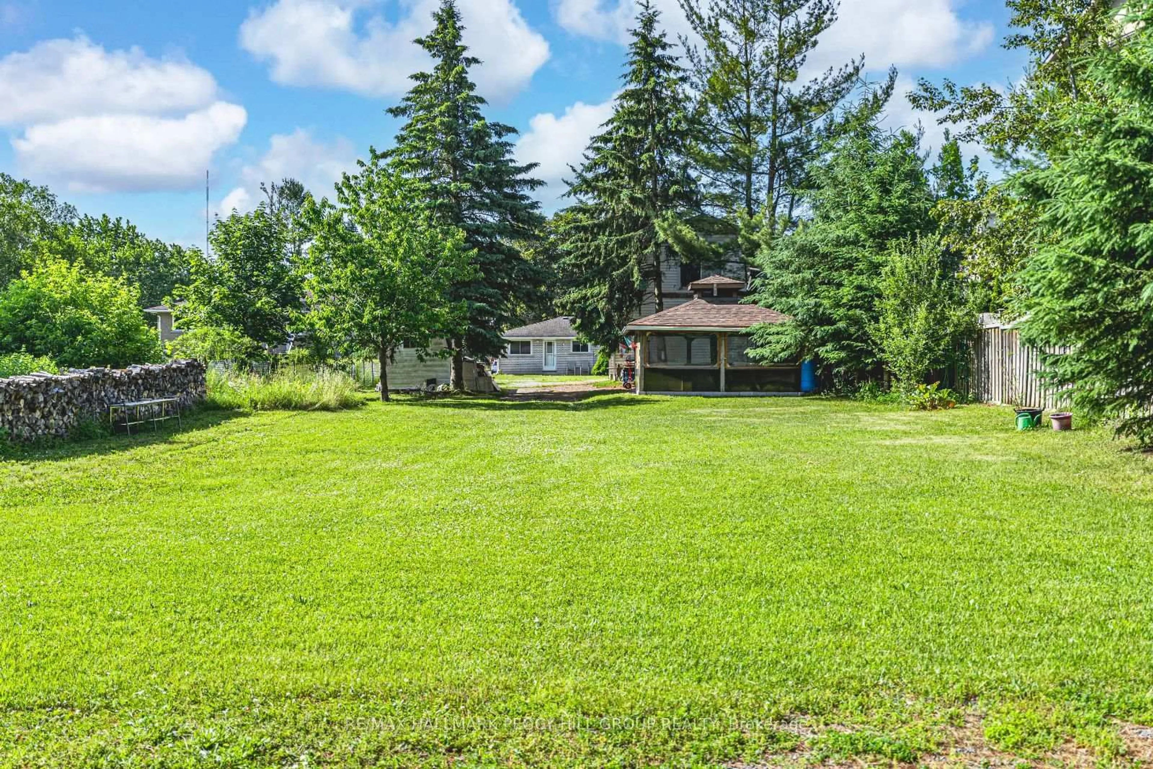 A pic from outside/outdoor area/front of a property/back of a property/a pic from drone, water/lake/river/ocean view for 223 Phillips St, Barrie Ontario L4N 3V2