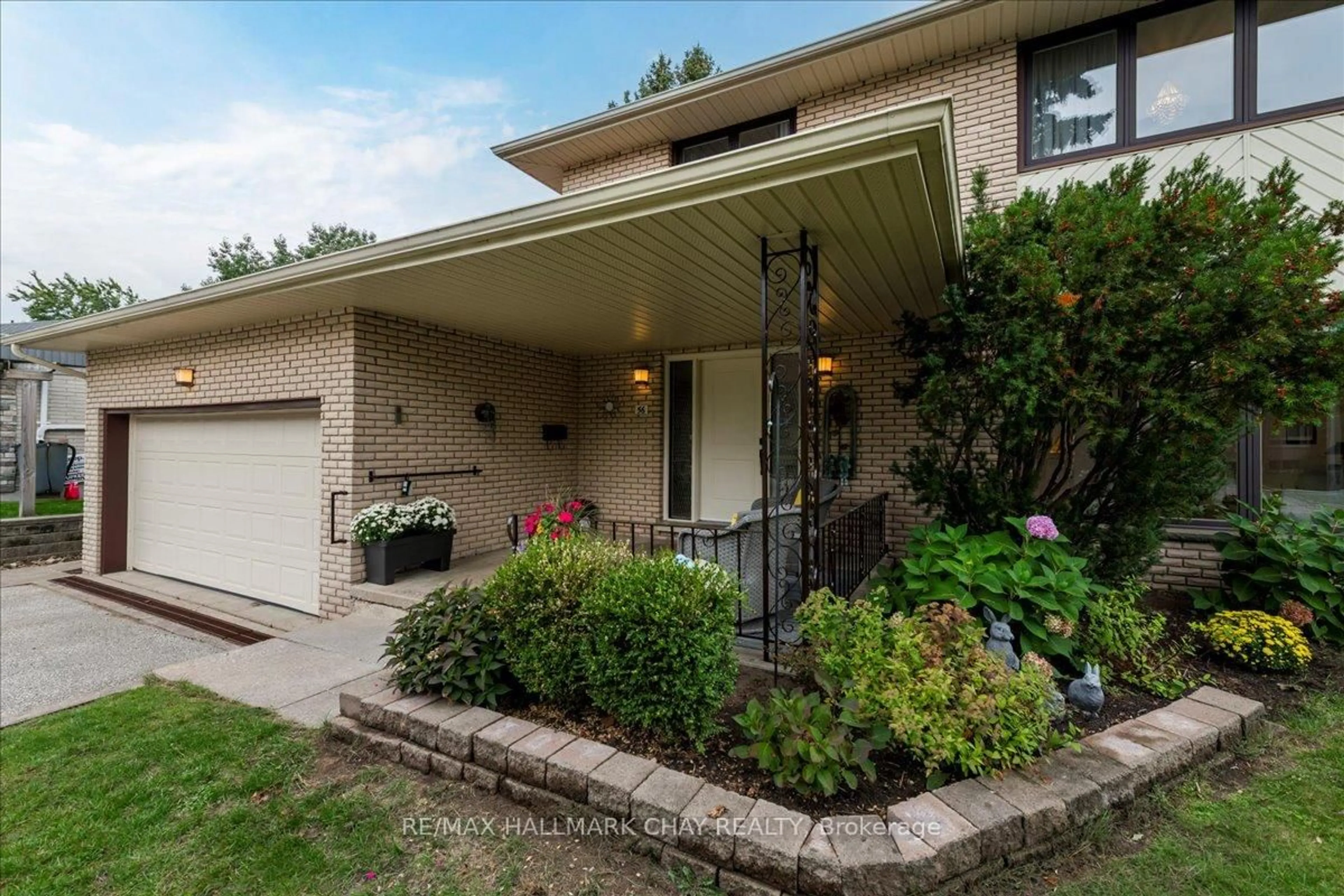 Home with brick exterior material, street for 56 Marshall St, Barrie Ontario L4N 3S7