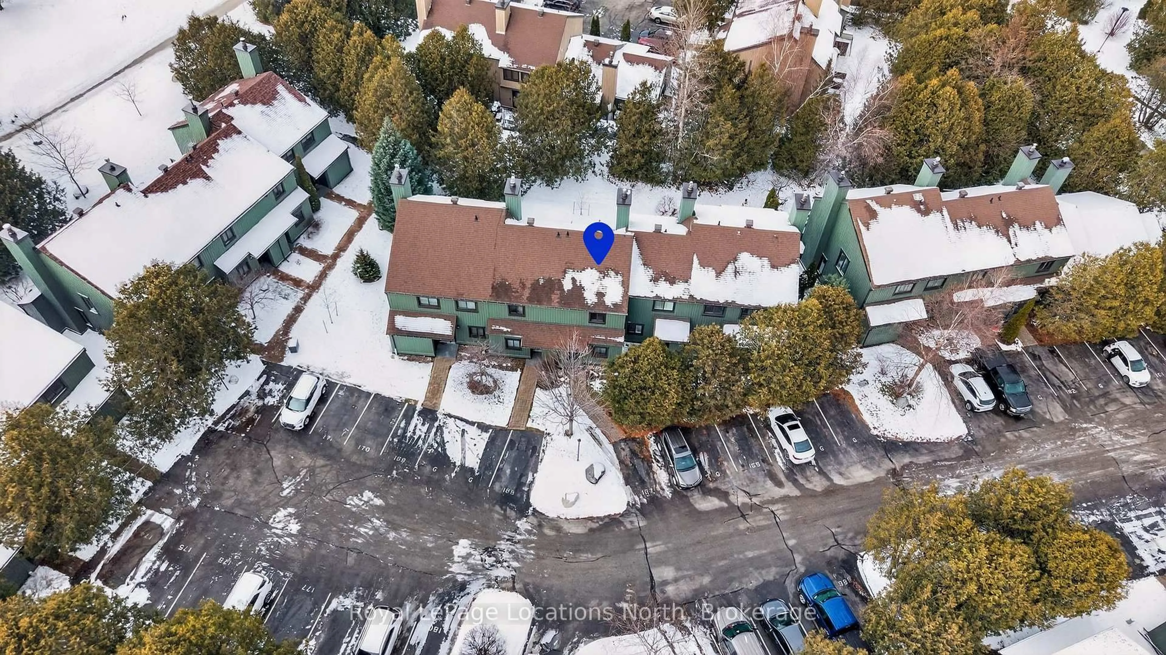 A pic from outside/outdoor area/front of a property/back of a property/a pic from drone, city buildings view from balcony for 167 Escarpment Cres, Collingwood Ontario L9Y 5B4