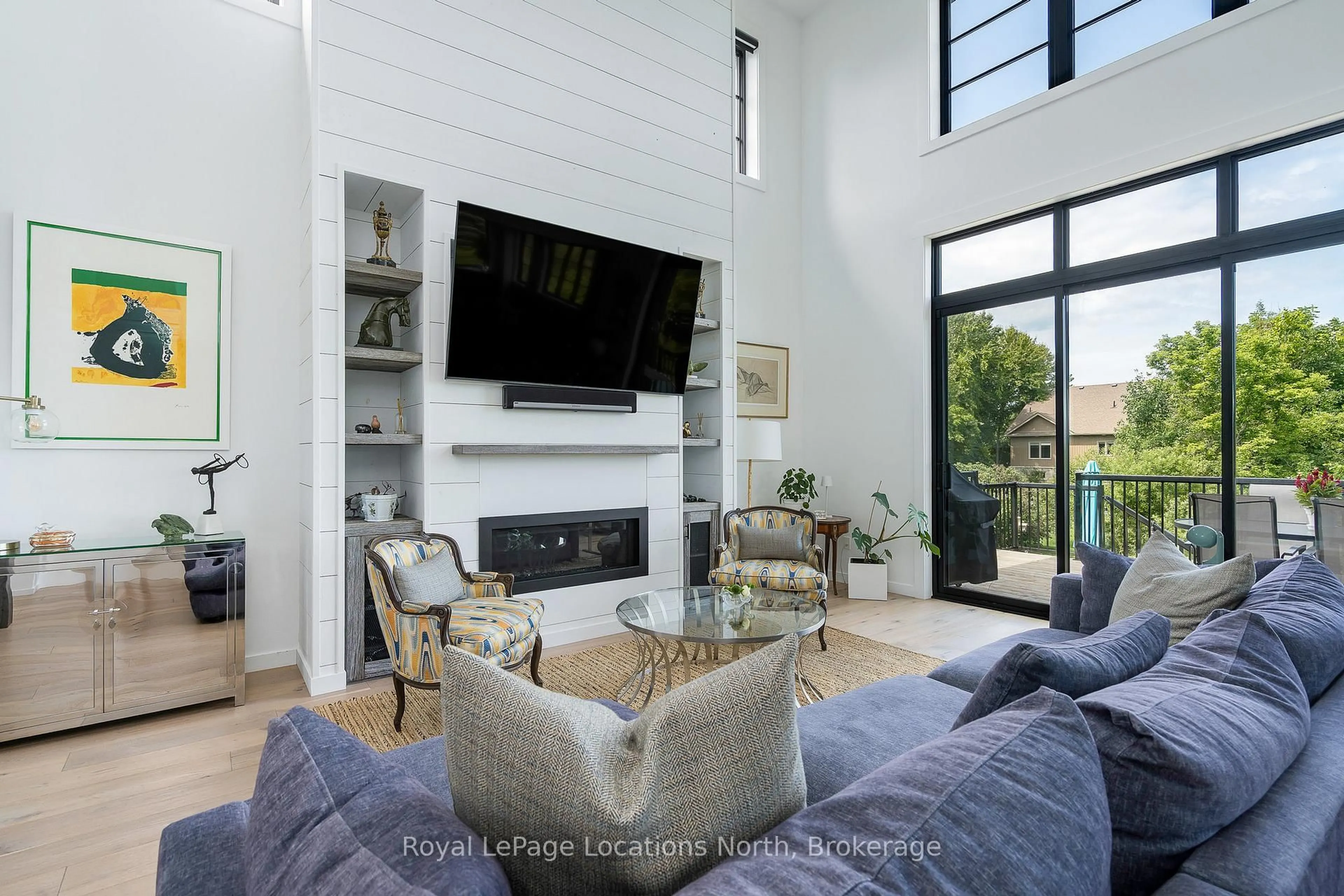 Living room with furniture, unknown for 49 Stanley St, Collingwood Ontario L9Y 0G7