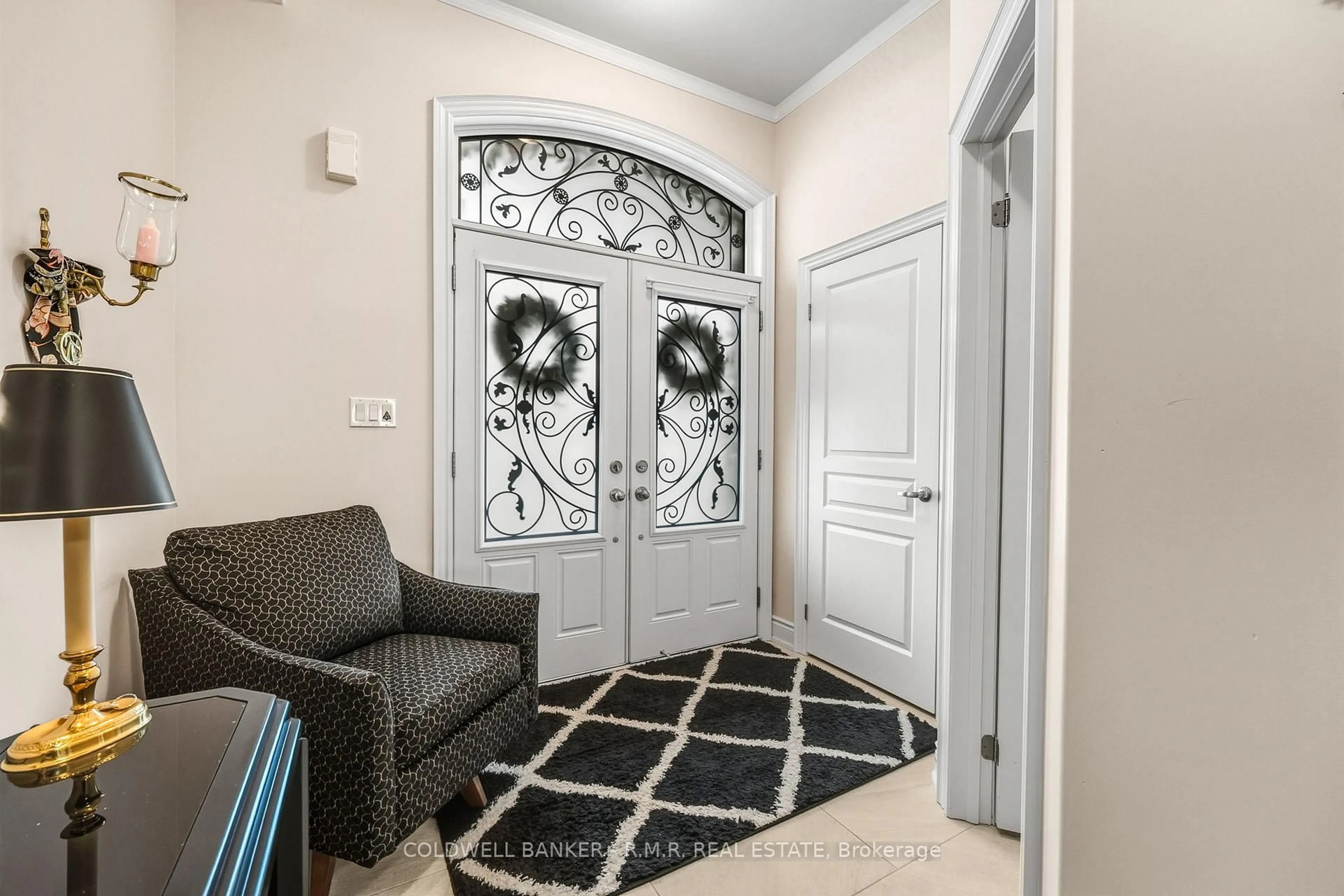 Indoor entryway for 3105 Monarch Dr, Orillia Ontario L3V 8K3