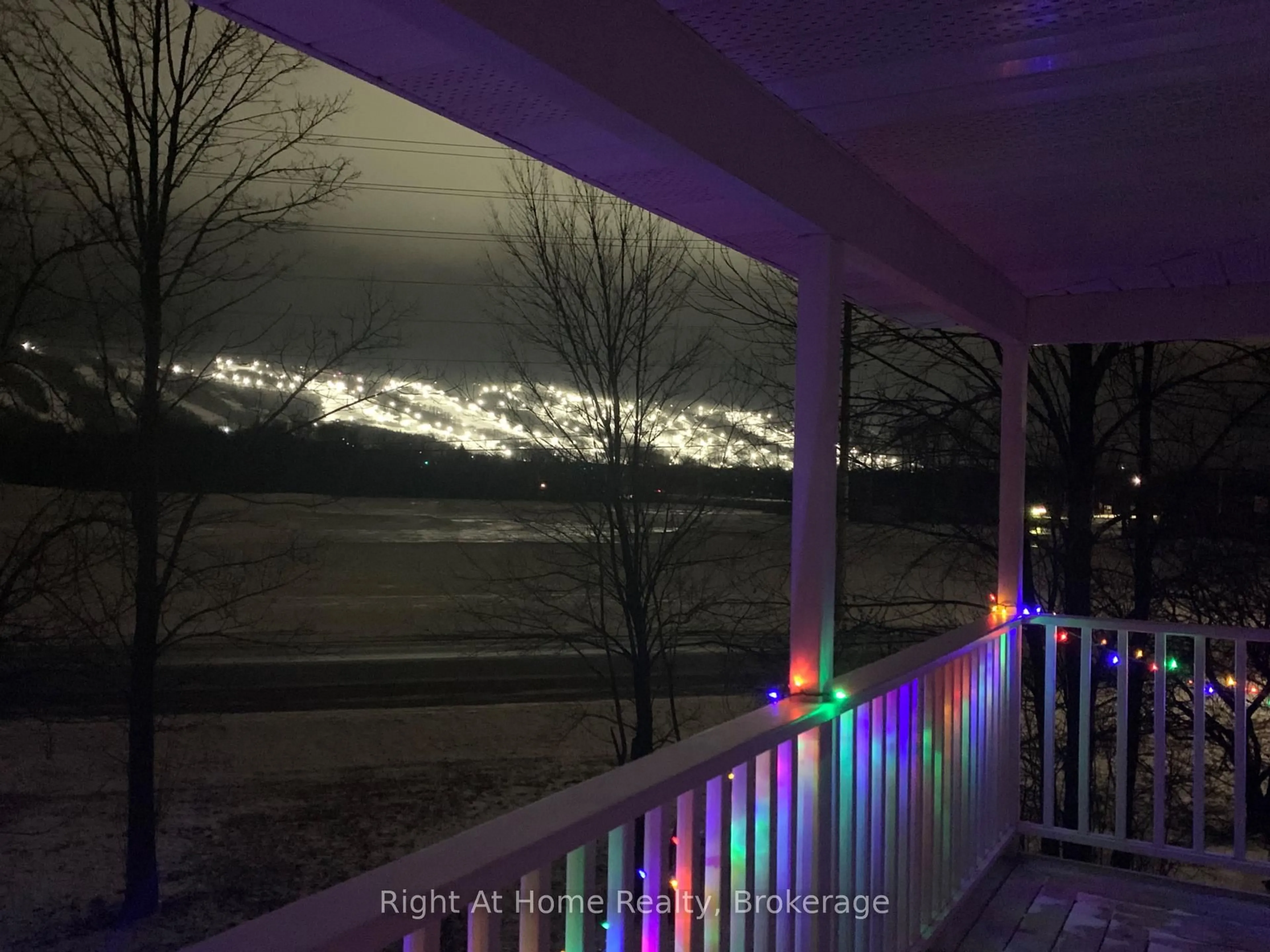 Blurry image for 65 Slalom Gate Rd, Collingwood Ontario L9Y 1B4