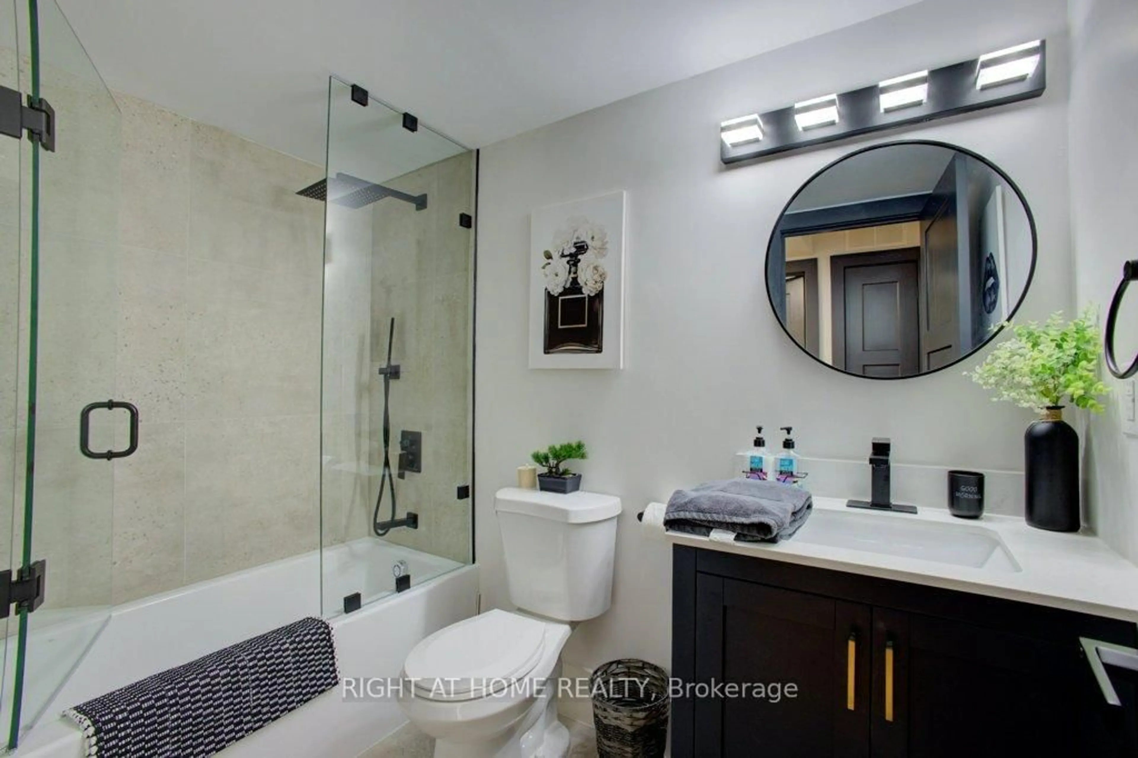 Contemporary bathroom, ceramic/tile floor for 60 Mulligan Lane #123, Wasaga Beach Ontario L9Z 0C5