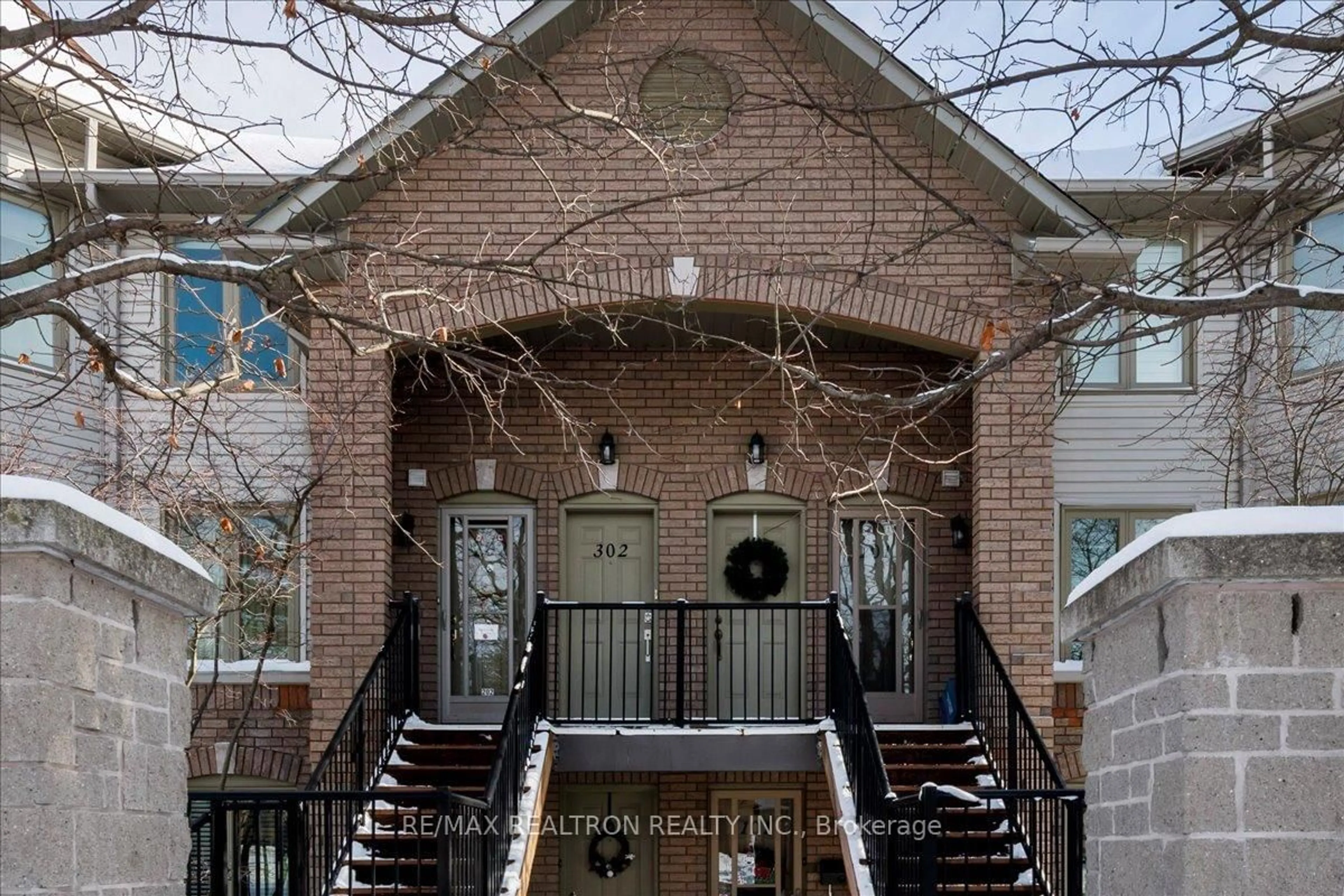 Home with brick exterior material, street for 492 Laclie St #302, Orillia Ontario L3V 7V2