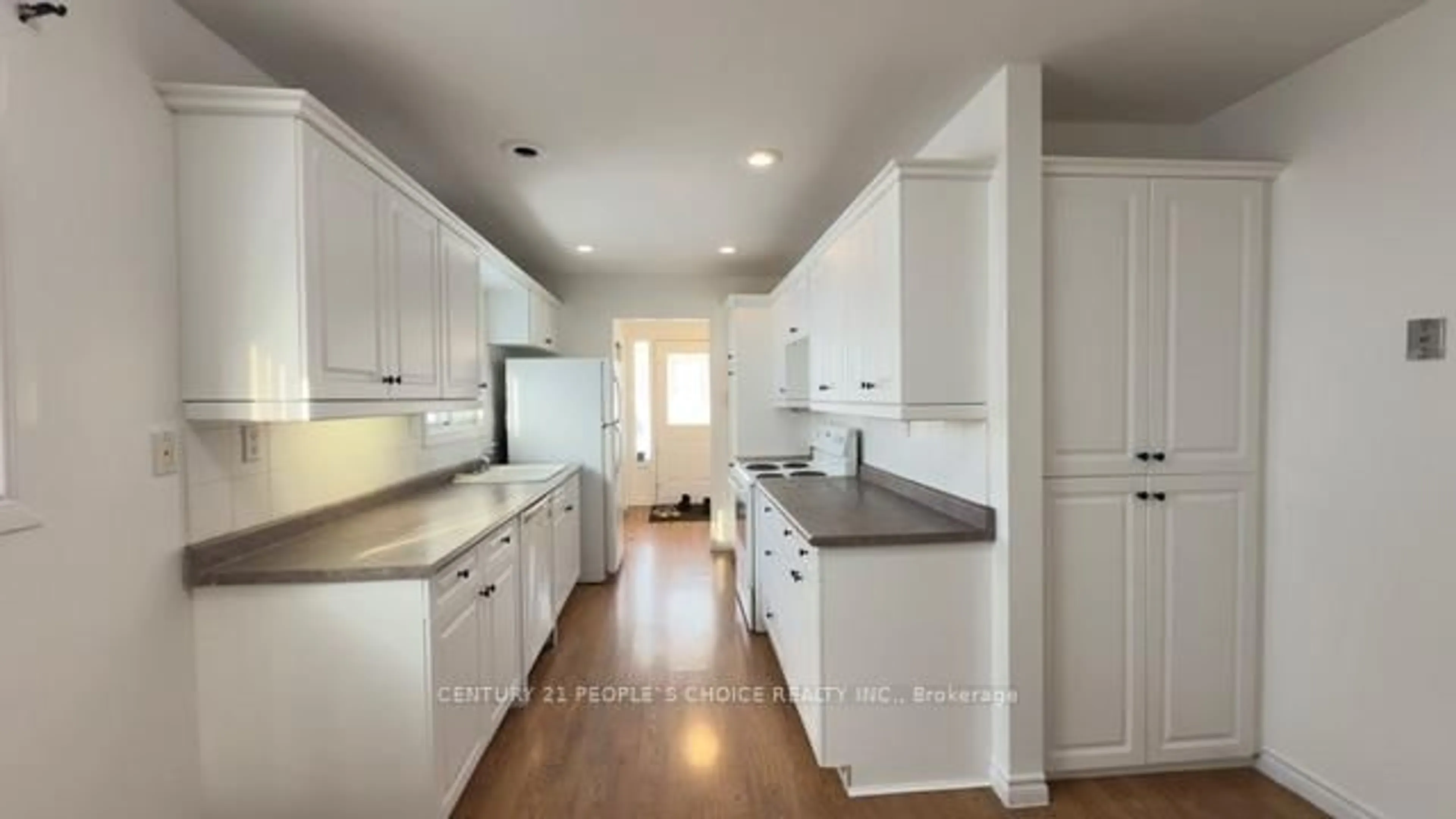 Open concept kitchen, unknown for 108 Kozlov St, Barrie Ontario L4N 4P9