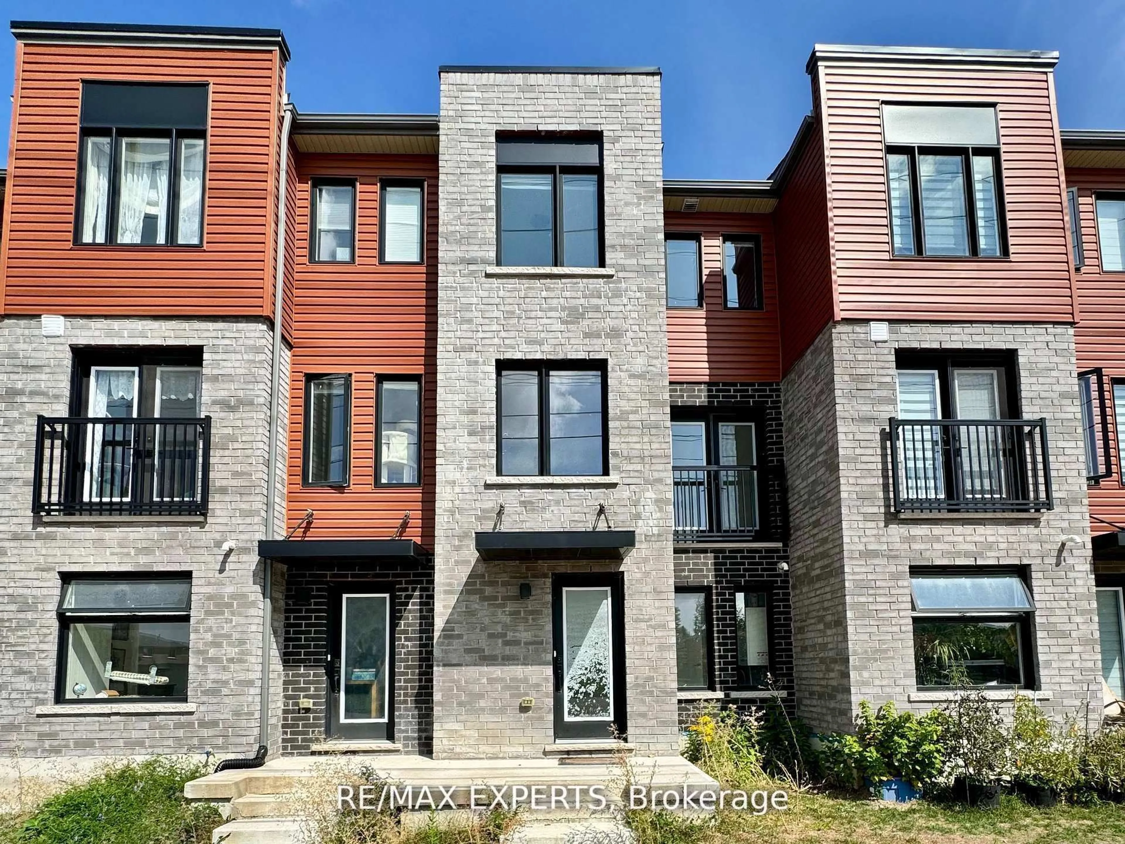 Home with brick exterior material, street for 67 Fairlane Ave, Barrie Ontario L9J 0N1