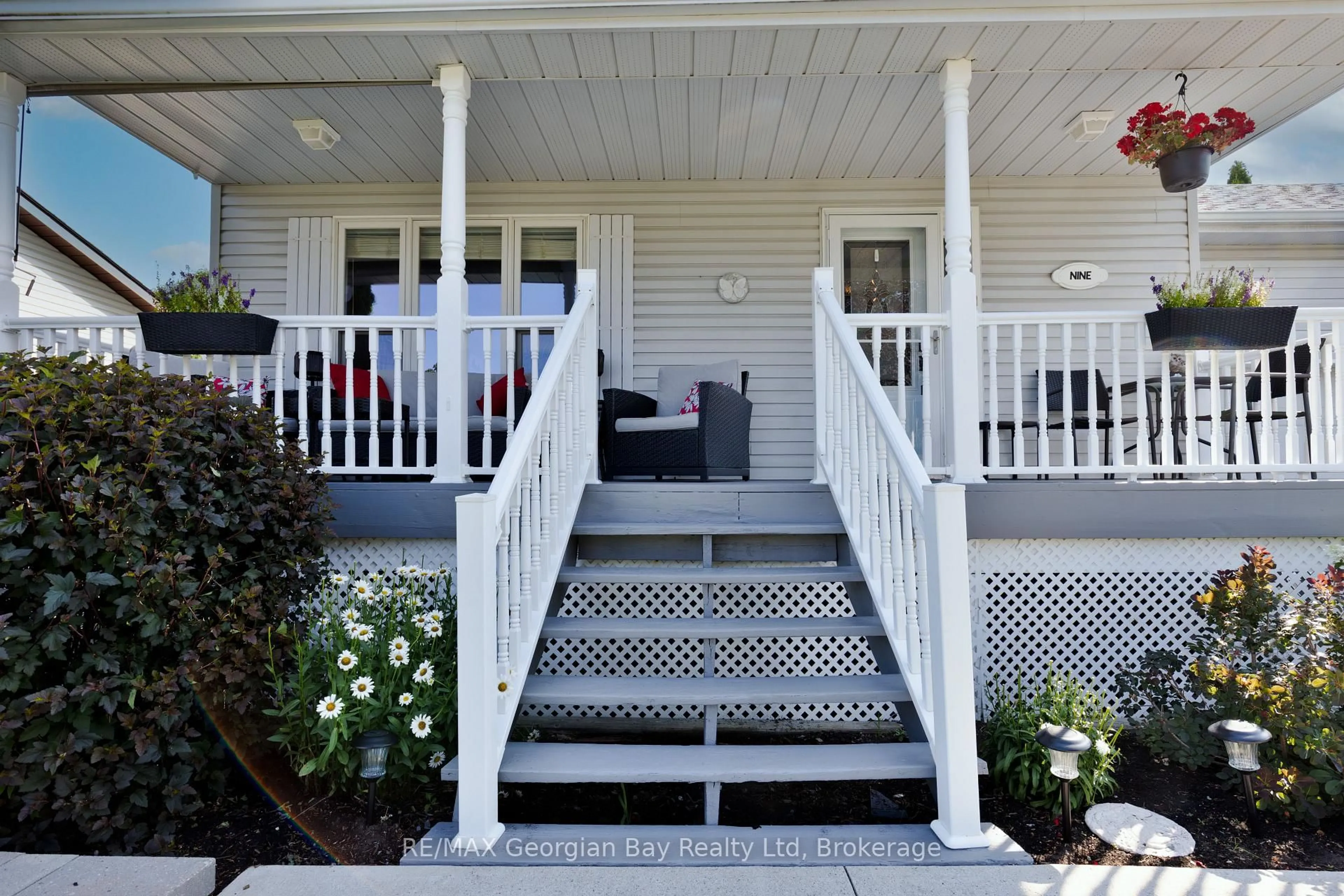 Unknown for 9 COPELAND St, Penetanguishene Ontario L9M 1K3