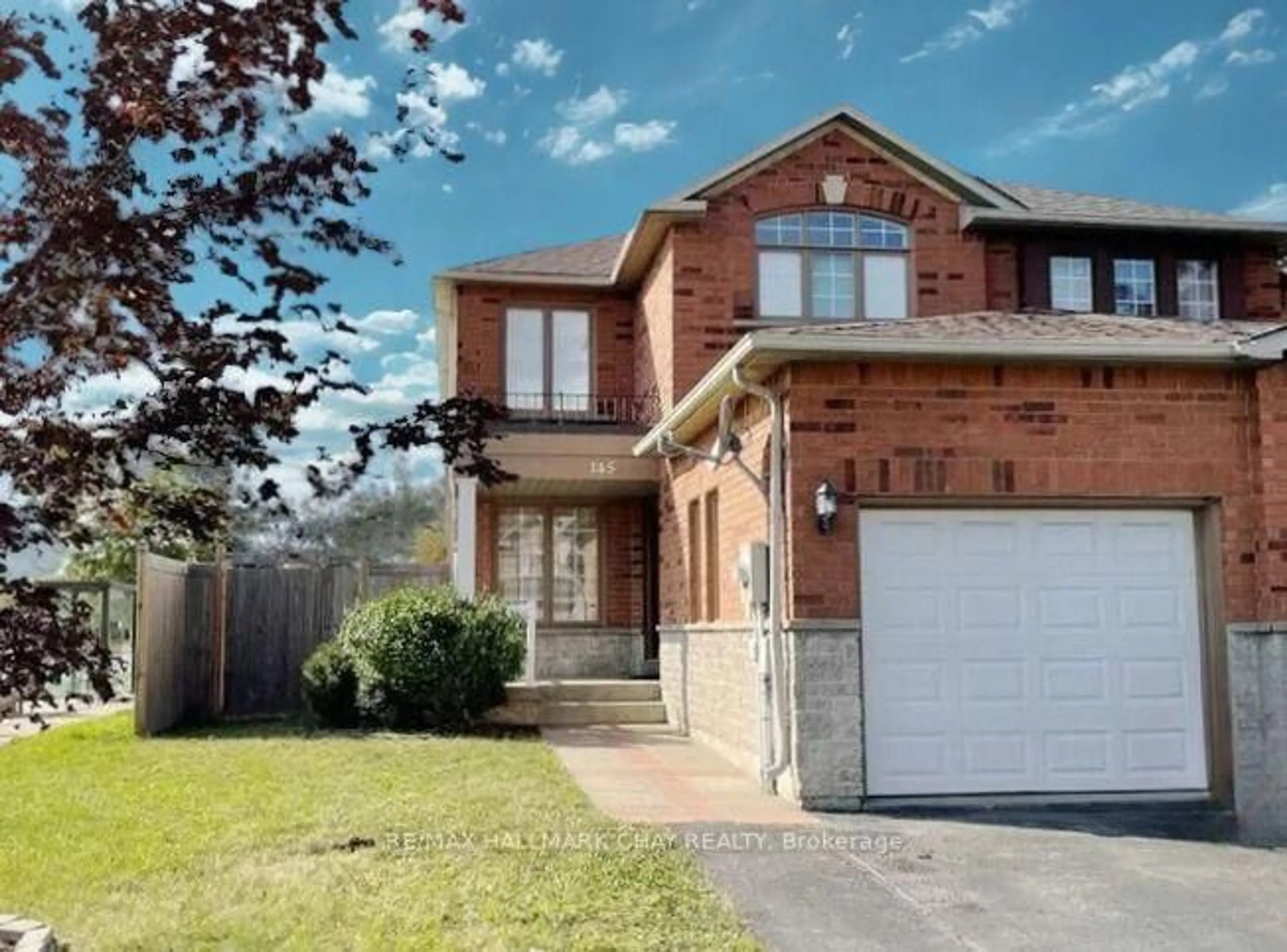 Home with brick exterior material, street for 145 Leslie Ave, Barrie Ontario L4N 9P4