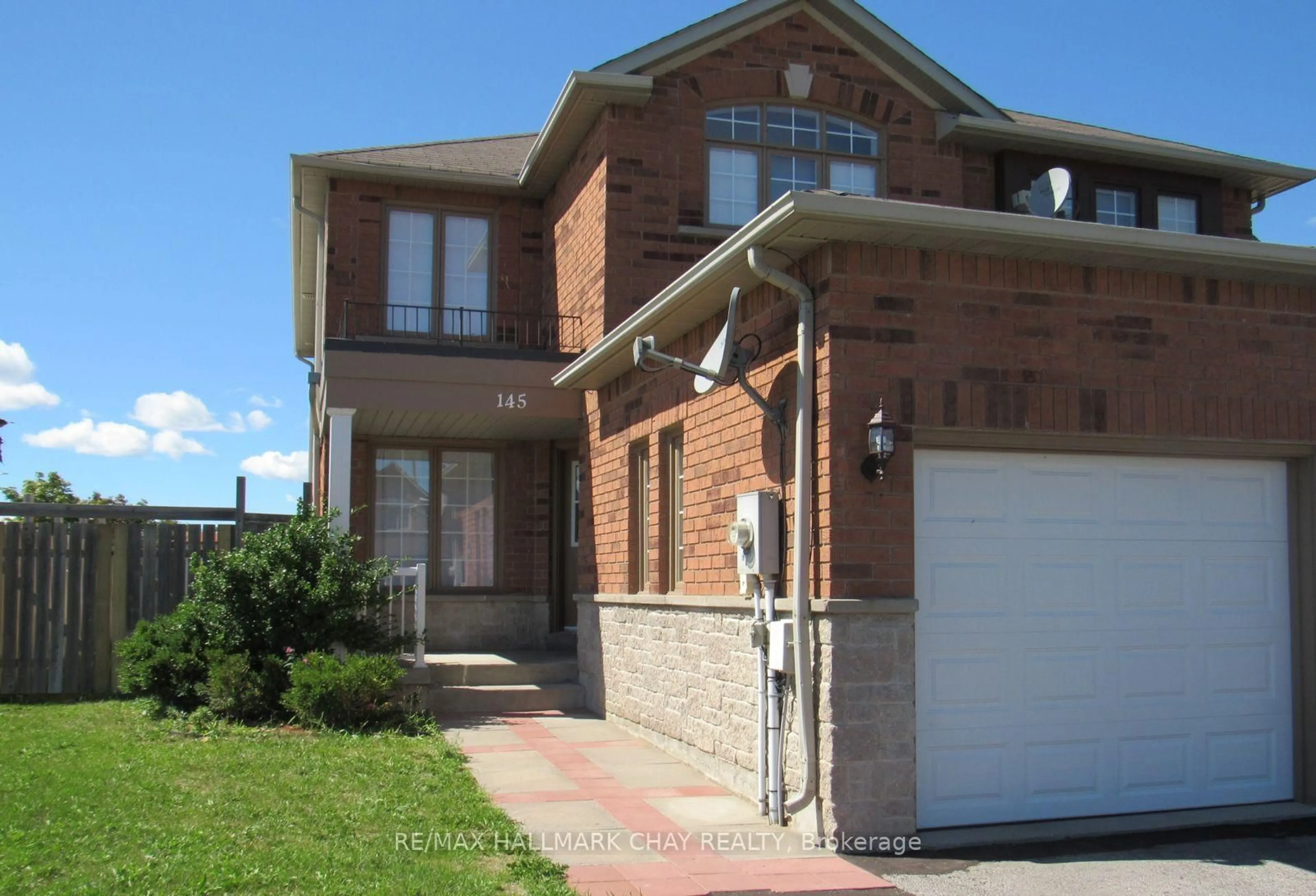 Home with brick exterior material, street for 145 Leslie Ave, Barrie Ontario L4N 9P4