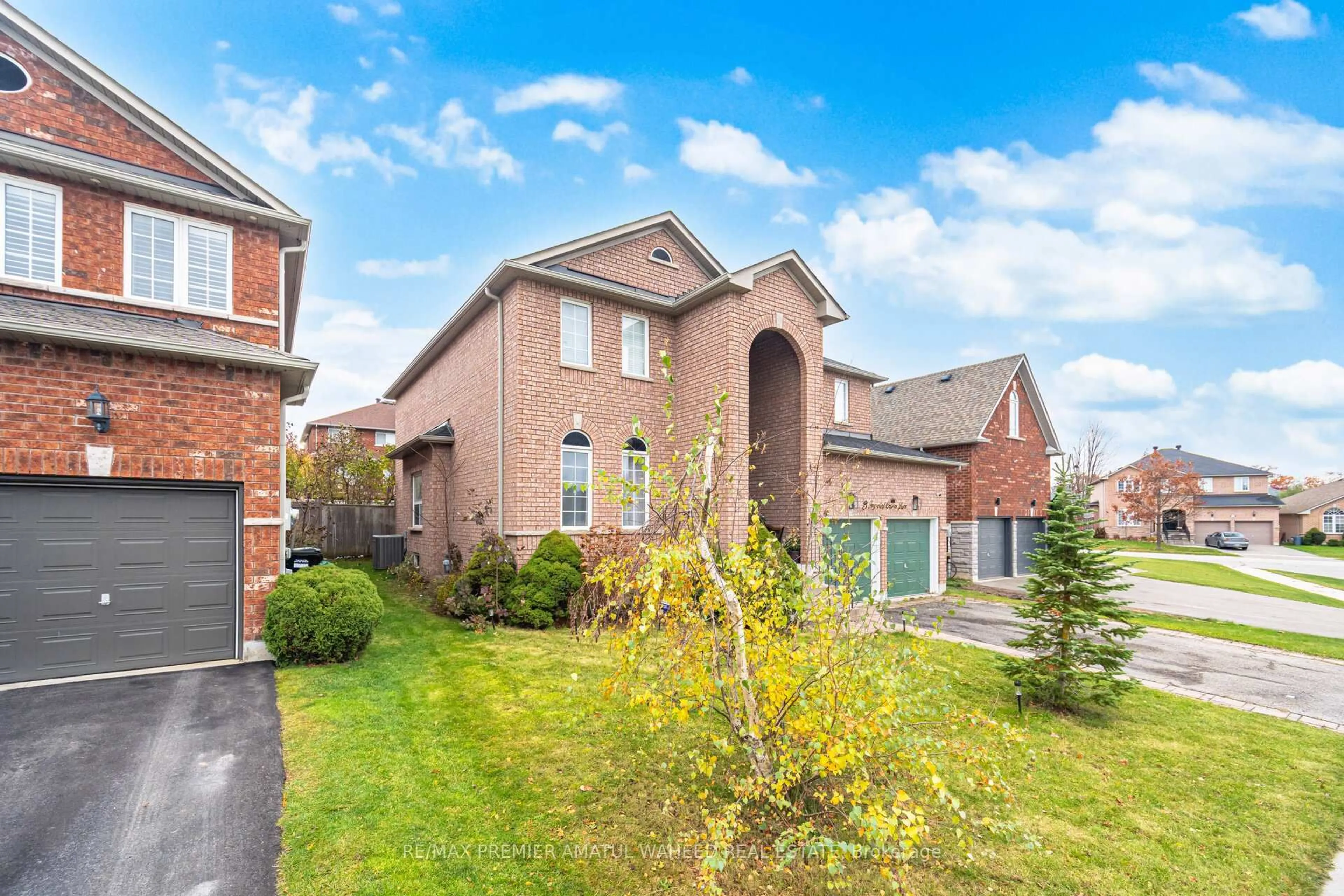 Home with brick exterior material, street for 3 Imperial Crown Lane, Barrie Ontario L4N 0T3