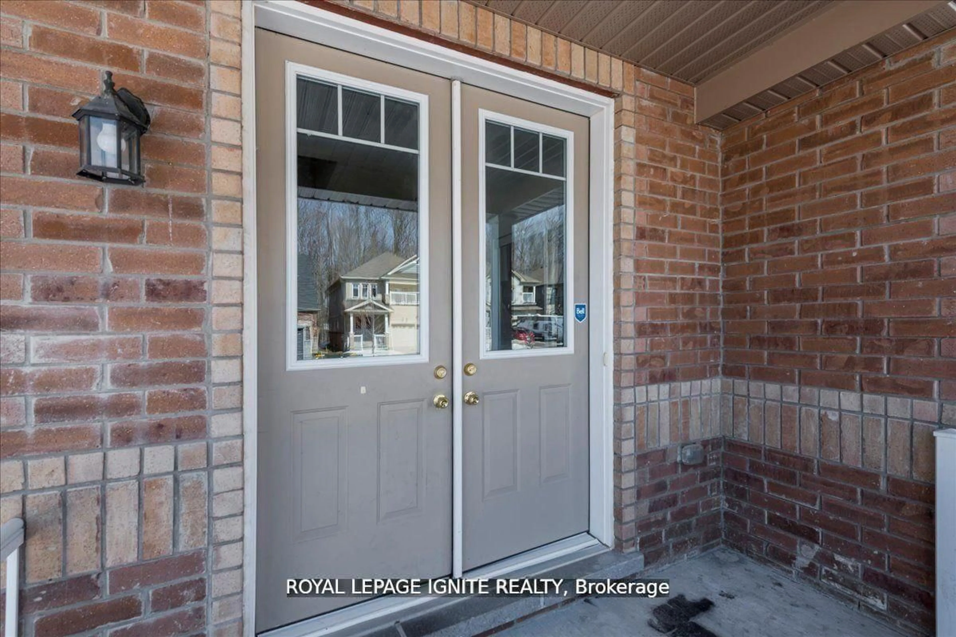 Indoor entryway for 264 Diana Dr, Orillia Ontario L3V 0E2