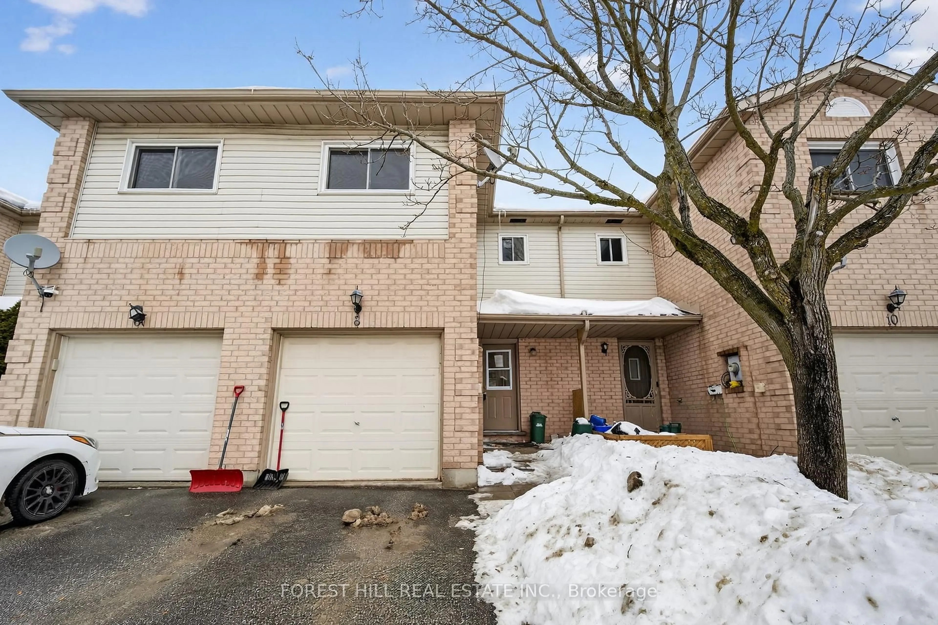 A pic from outside/outdoor area/front of a property/back of a property/a pic from drone, street for 531 High St #8, Orillia Ontario L3V 4X9