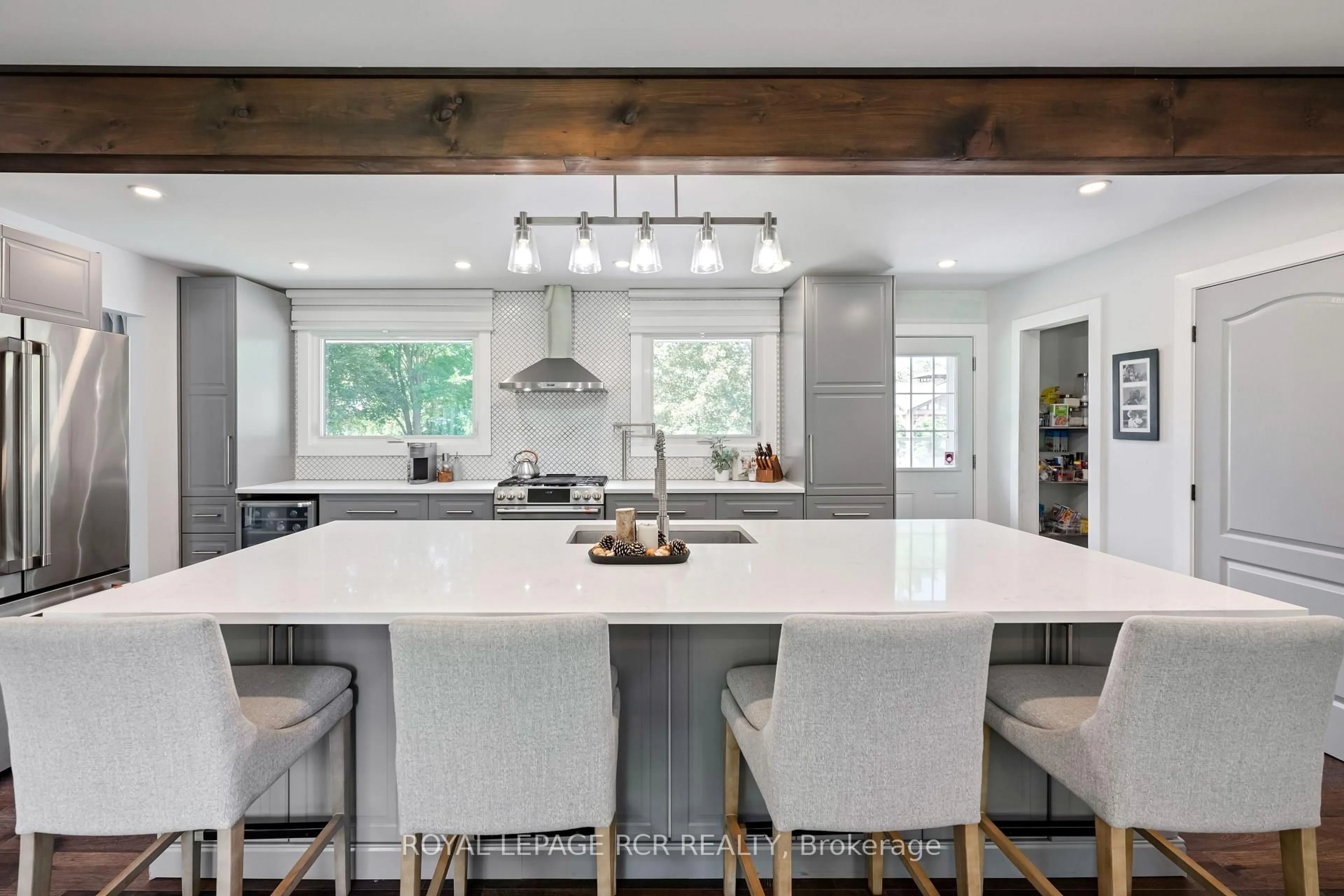 Open concept kitchen, unknown for 2534 Sunnidale Rd, Springwater Ontario L0M 1T2