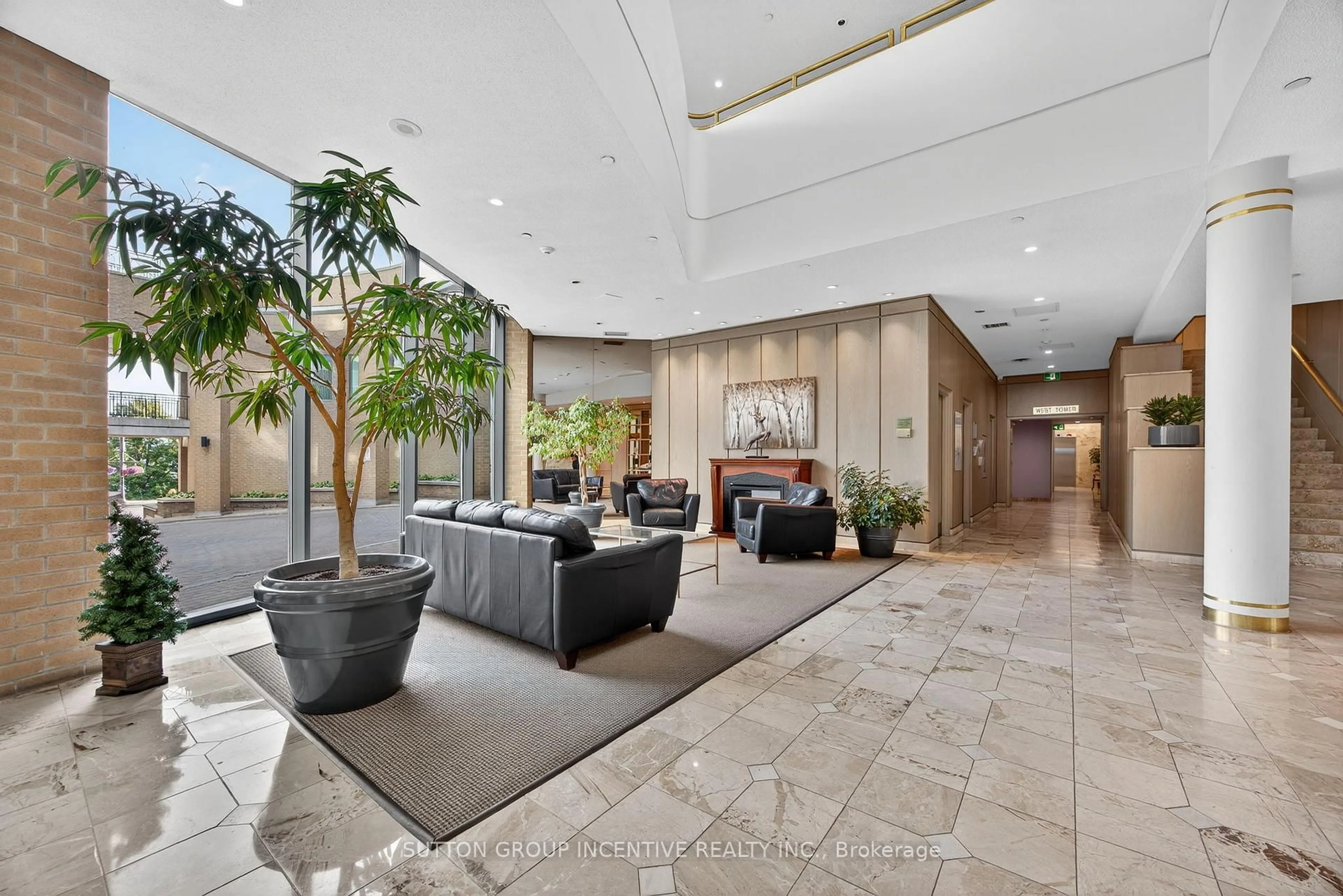 Lobby for 140 Dunlop St #505, Barrie Ontario L4M 6H9