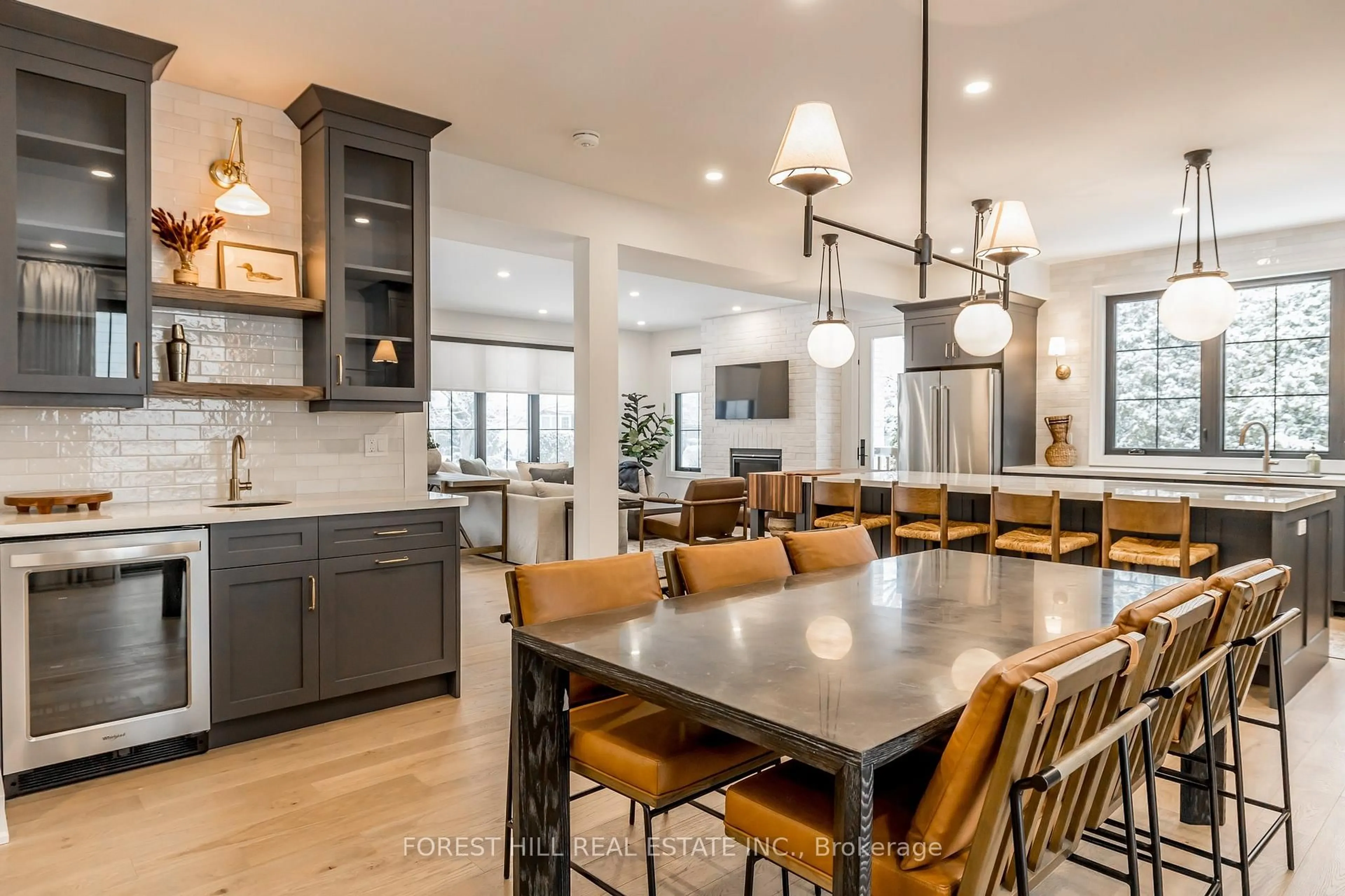 Open concept kitchen, unknown for 271 Codrington St, Barrie Ontario L4M 1S7