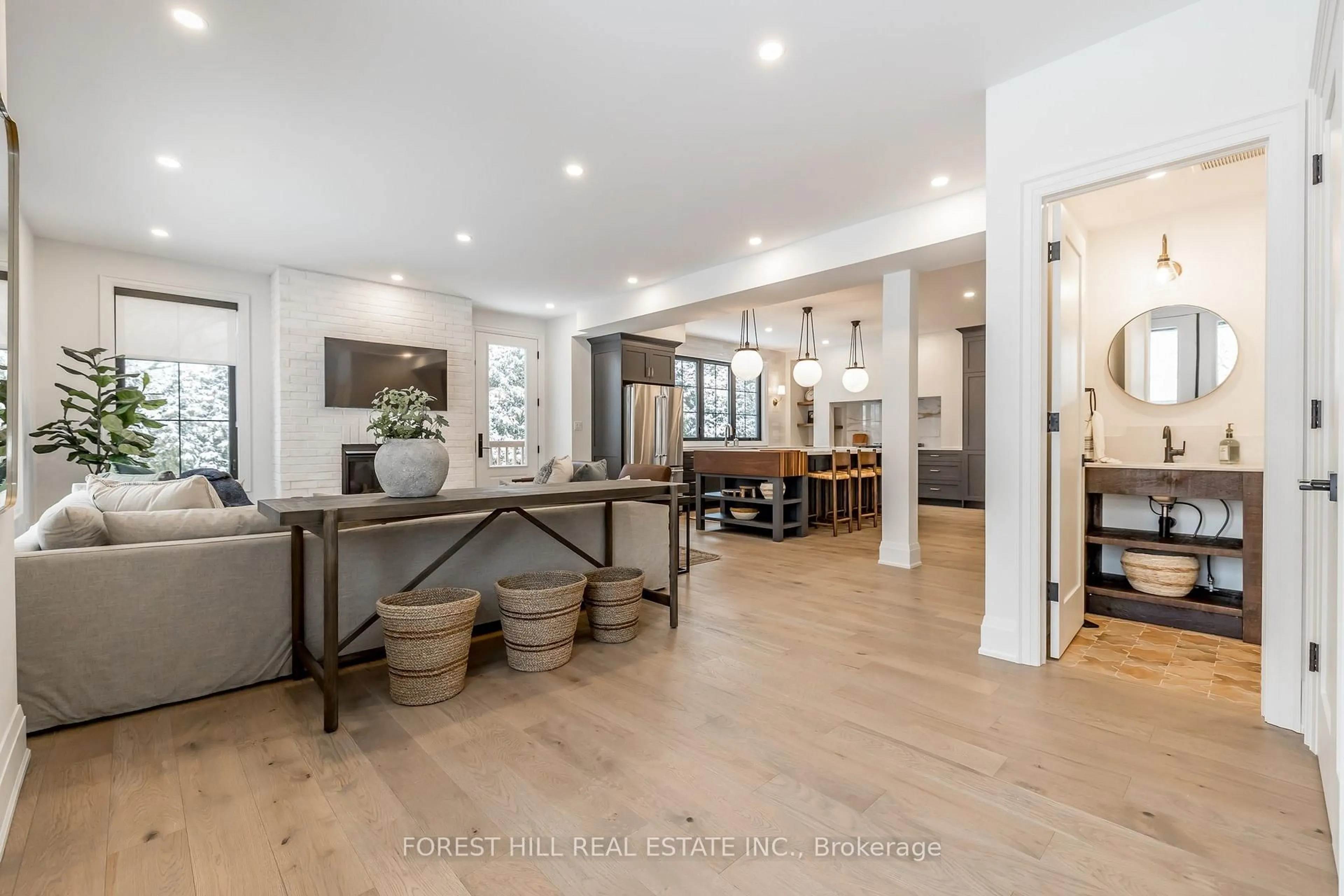 Open concept kitchen, unknown for 271 Codrington St, Barrie Ontario L4M 1S7